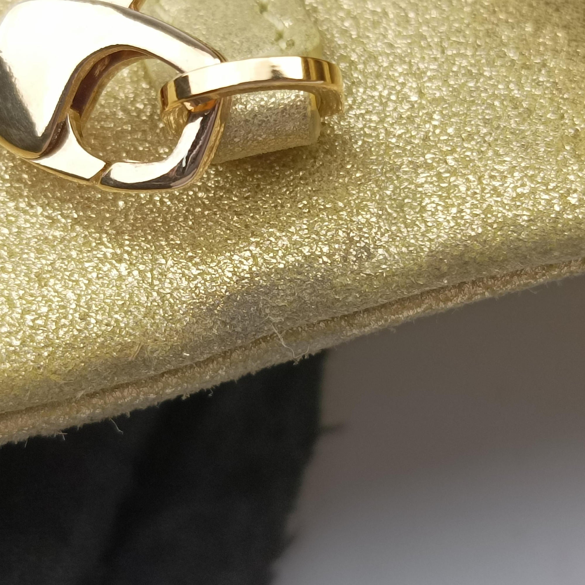Pre-owned VERSACE medusa Golden Leather  shoulderbag | stylenewstar