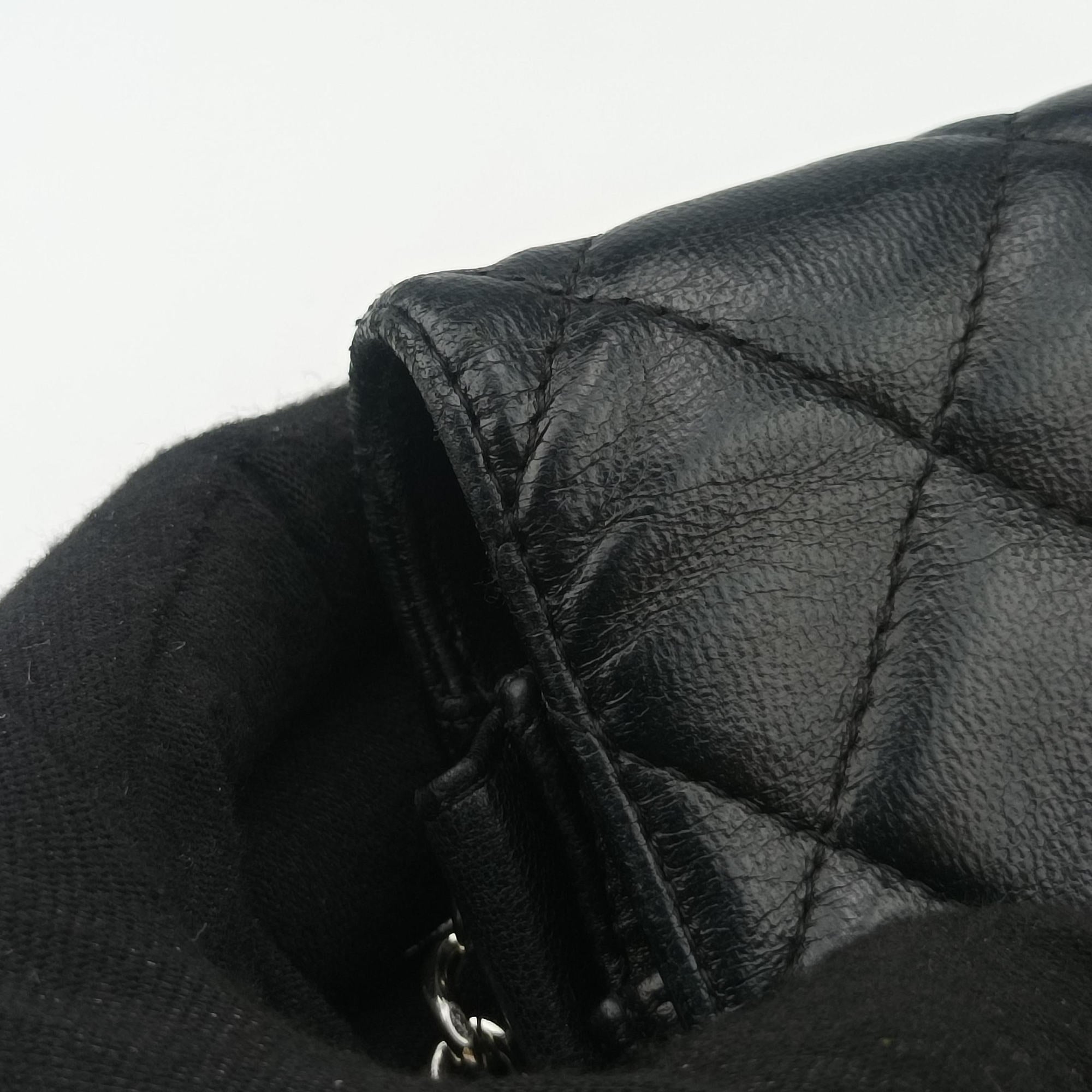 Vintage Chanel Matelasse coco mark Black lambskin A33814 shoulderbag | stylenewstar