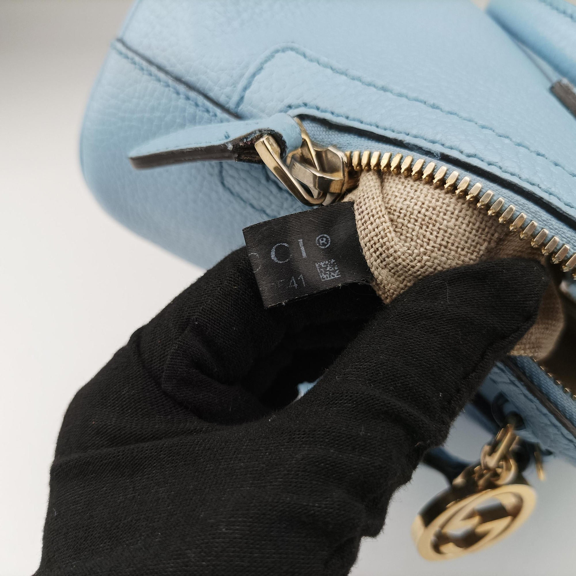 Vintage Gucci Interlocking G charm Dome Blue Leather 449661 shoulderbag | stylenewstar