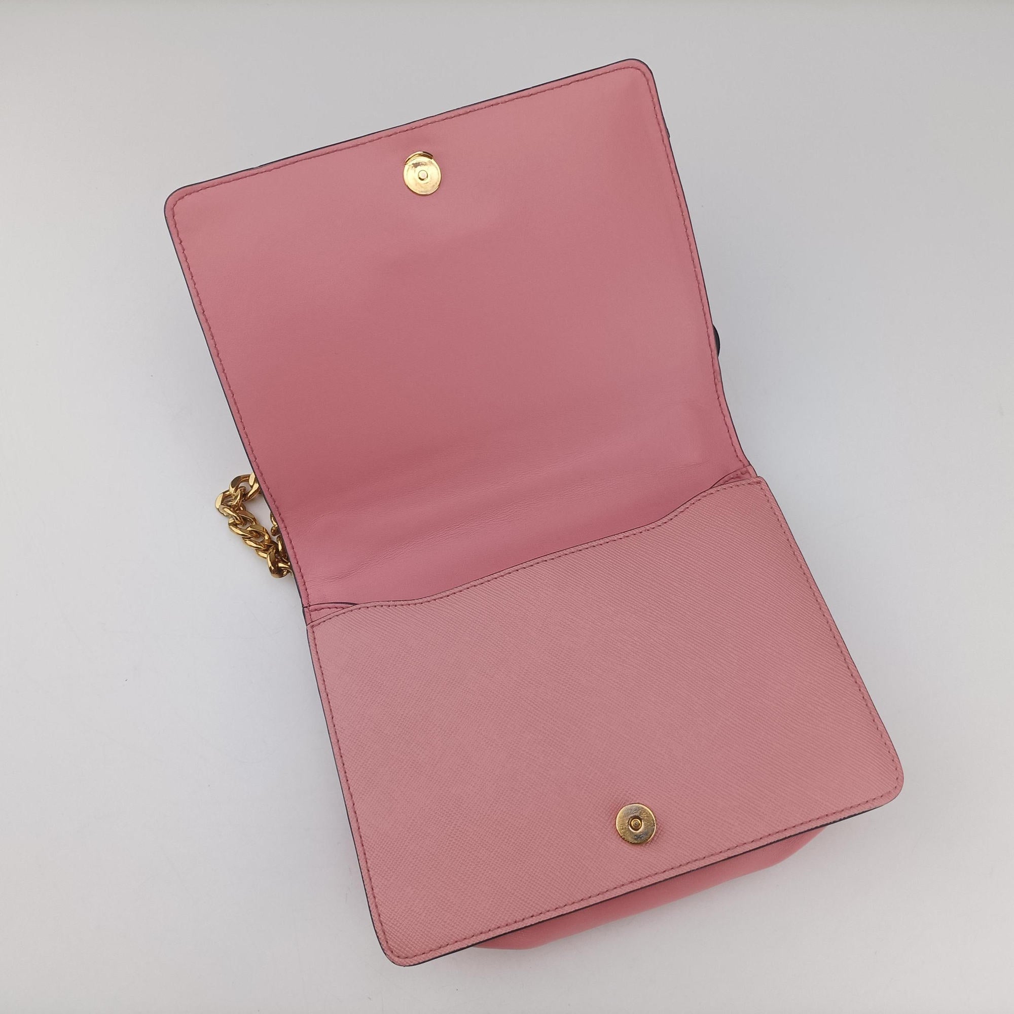 Vintage Prada milano logo Pink Saffiano Leather 1BP012 shoulderbag | stylenewstar