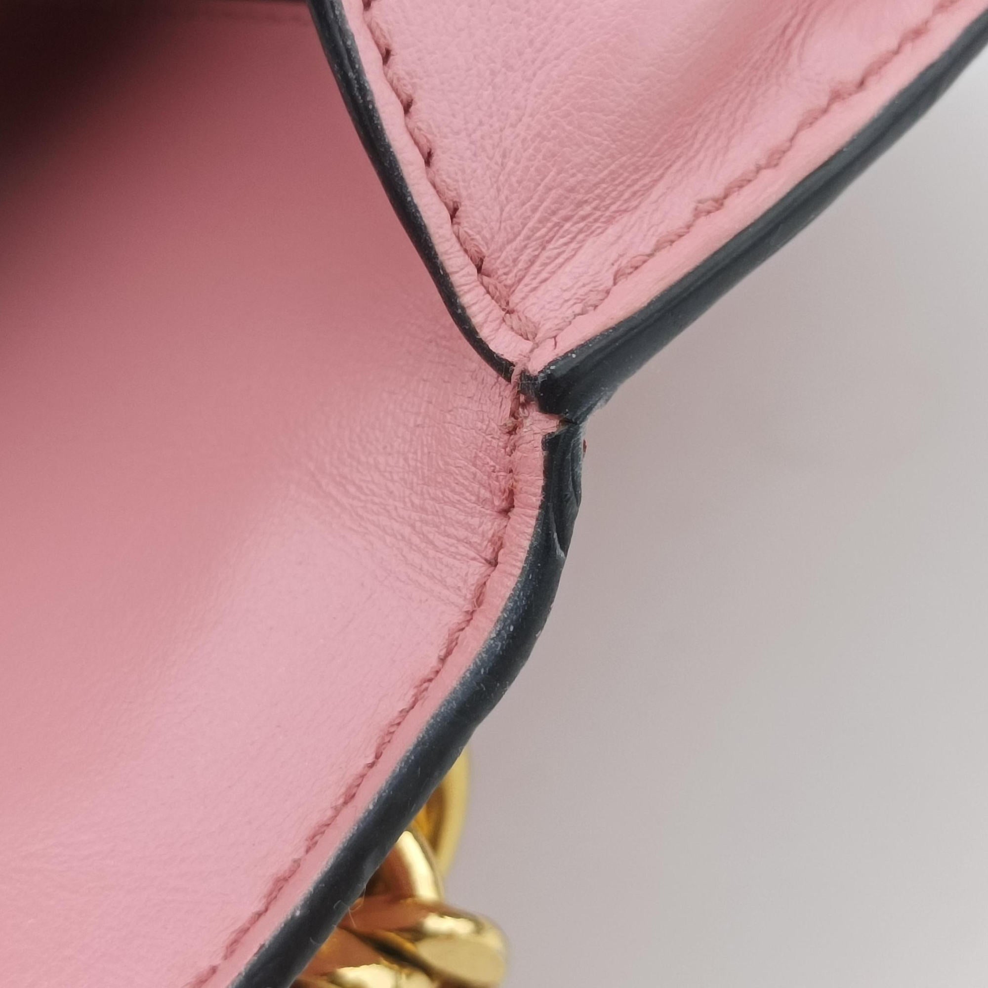 Vintage Prada milano logo Pink Saffiano Leather 1BP012 shoulderbag | stylenewstar