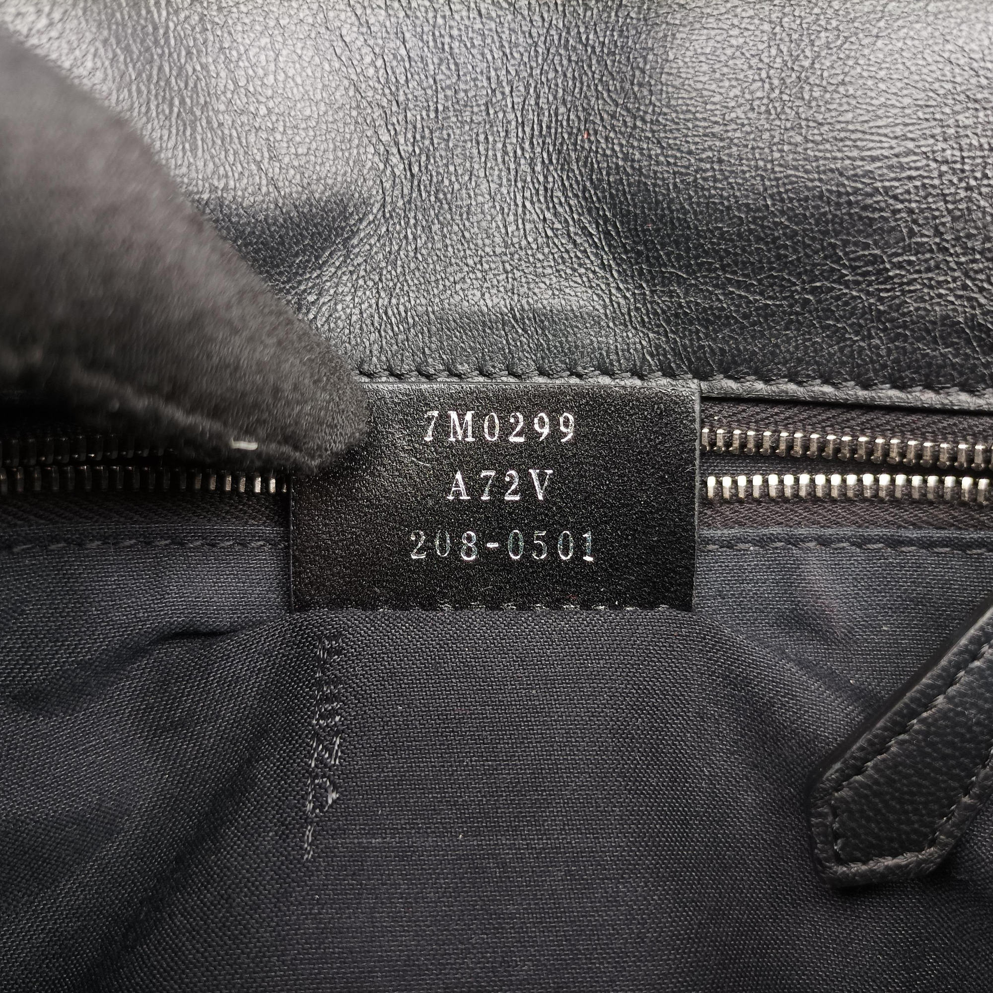 Pre-owned Fendi FF logo Black Leather 7M0299 shoulderbag | stylenewstar