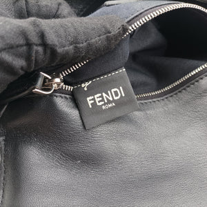 Pre-owned Fendi FF logo Black Leather 7M0299 shoulderbag | stylenewstar