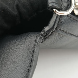 Pre-owned Fendi FF logo Black Leather 7M0299 shoulderbag | stylenewstar