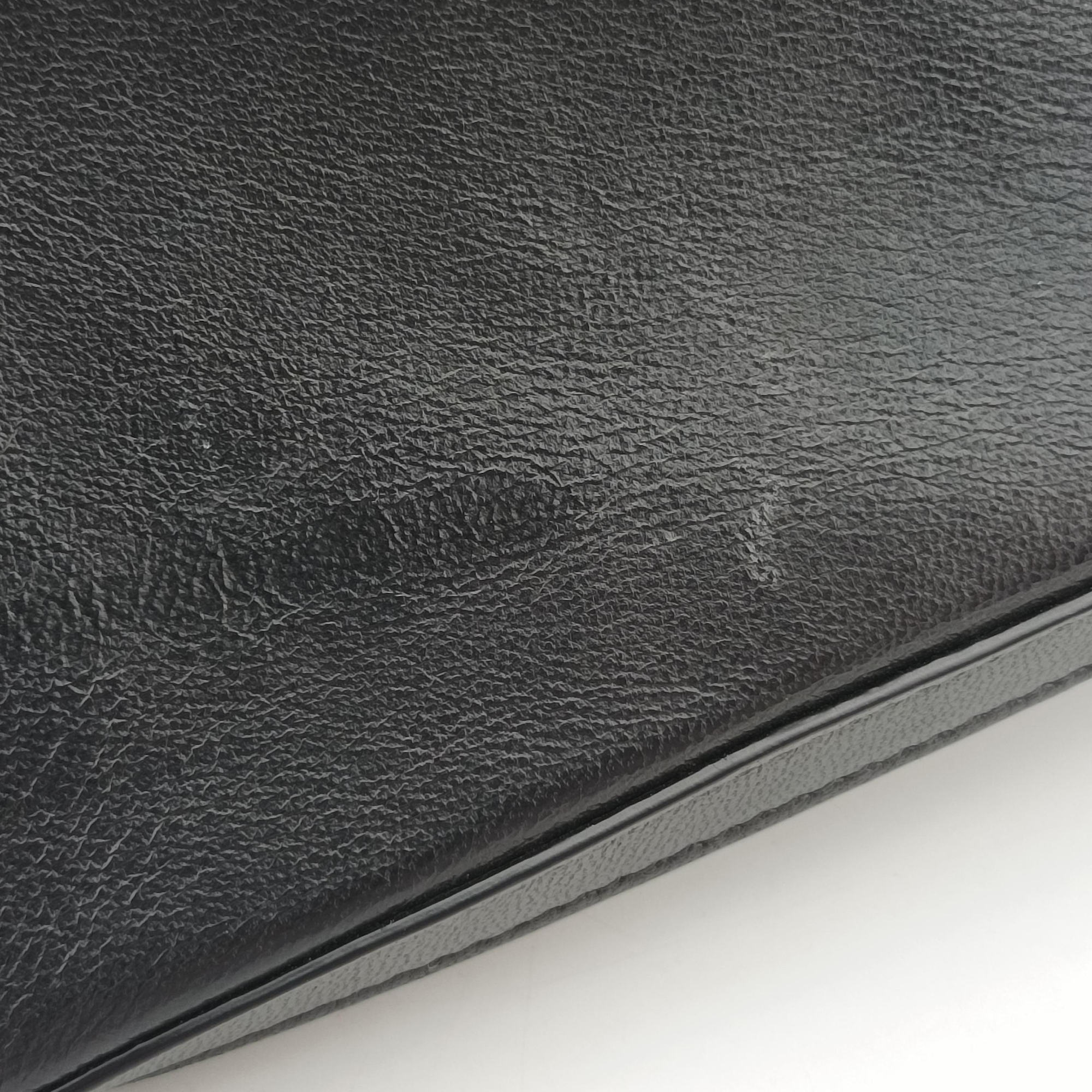 Pre-owned Fendi FF logo Black Leather 7M0299 shoulderbag | stylenewstar
