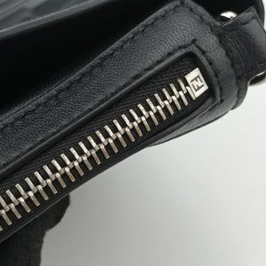 Pre-owned Fendi FF logo Black Leather 7M0299 shoulderbag | stylenewstar