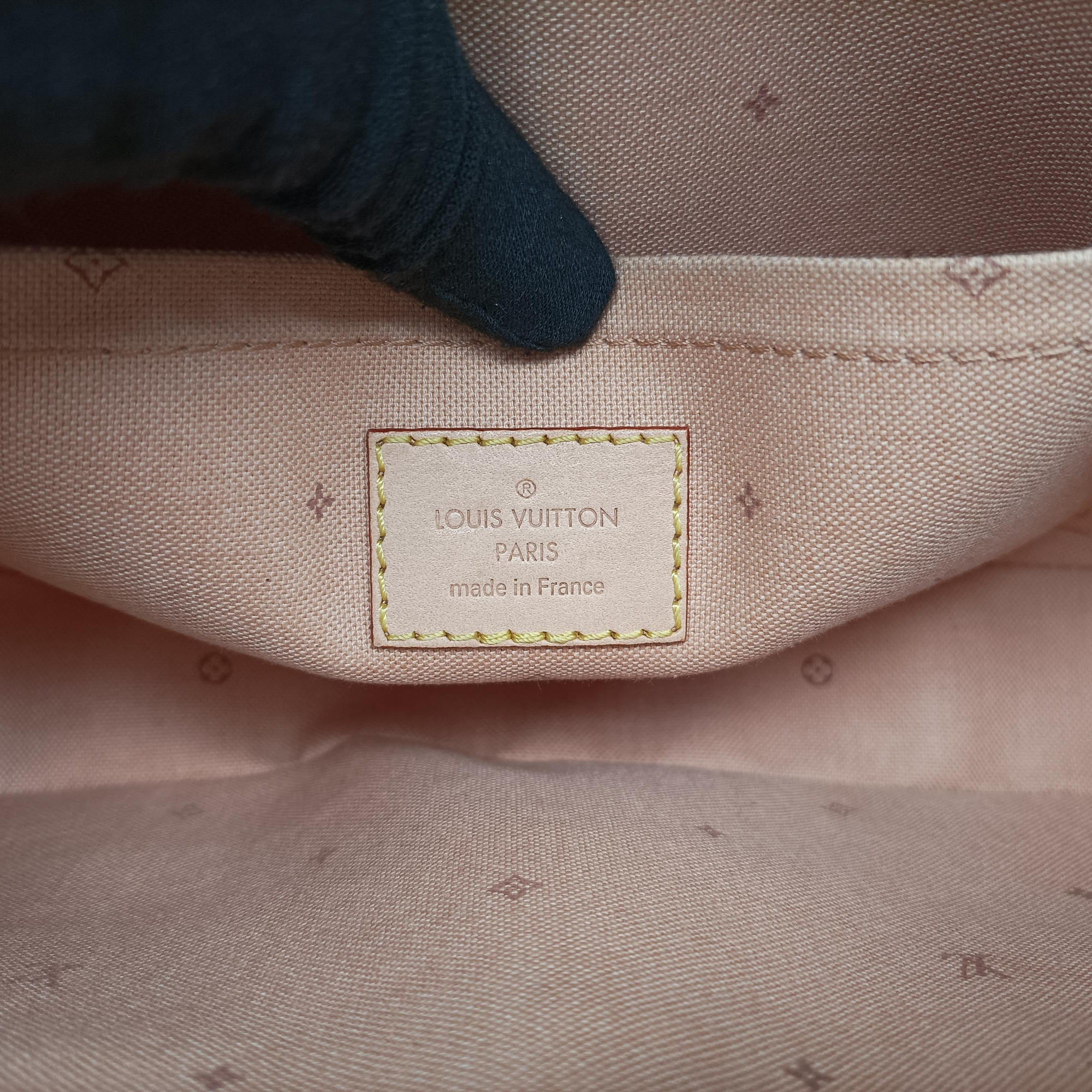 Vintage Louis Vuitton Maxi Pochette Accessoires Ivory x Brown PVC-coated canvas M20920 shoulderbag | stylenewstar