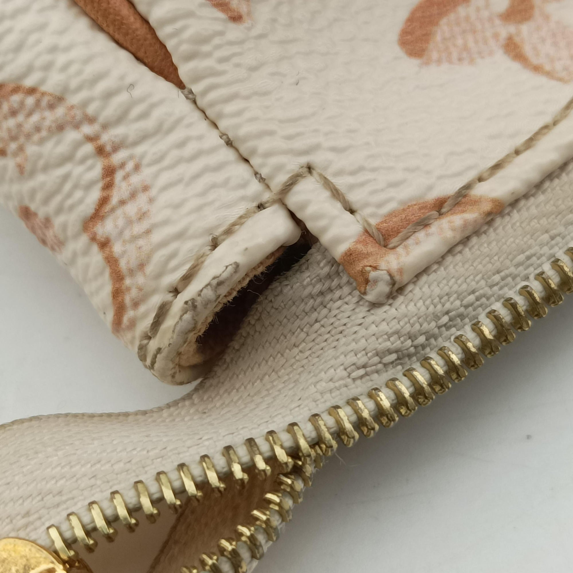Vintage Louis Vuitton Maxi Pochette Accessoires Ivory x Brown PVC-coated canvas M20920 shoulderbag | stylenewstar
