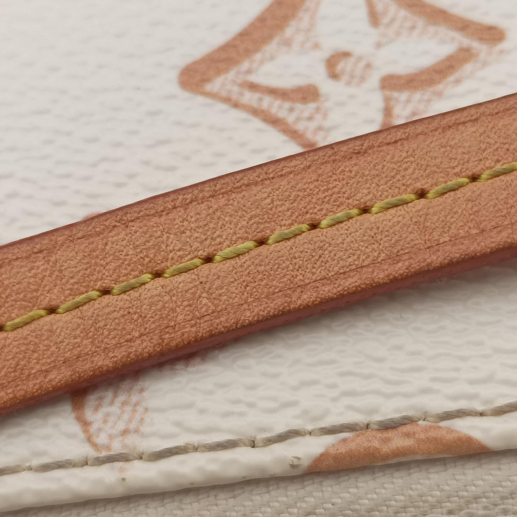 Vintage Louis Vuitton Maxi Pochette Accessoires Ivory x Brown PVC-coated canvas M20920 shoulderbag | stylenewstar