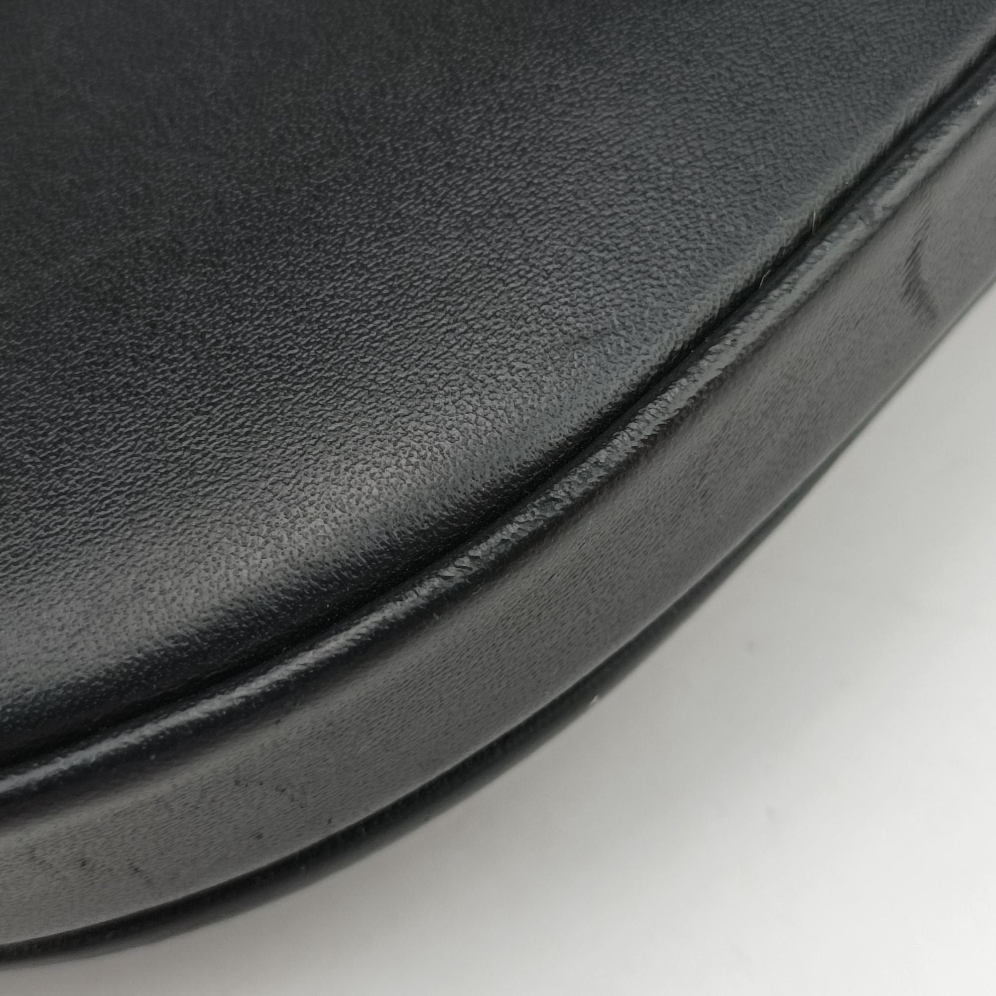 Pre-owned Loewe Heel Small Black Leather  shoulderbag | stylenewstar