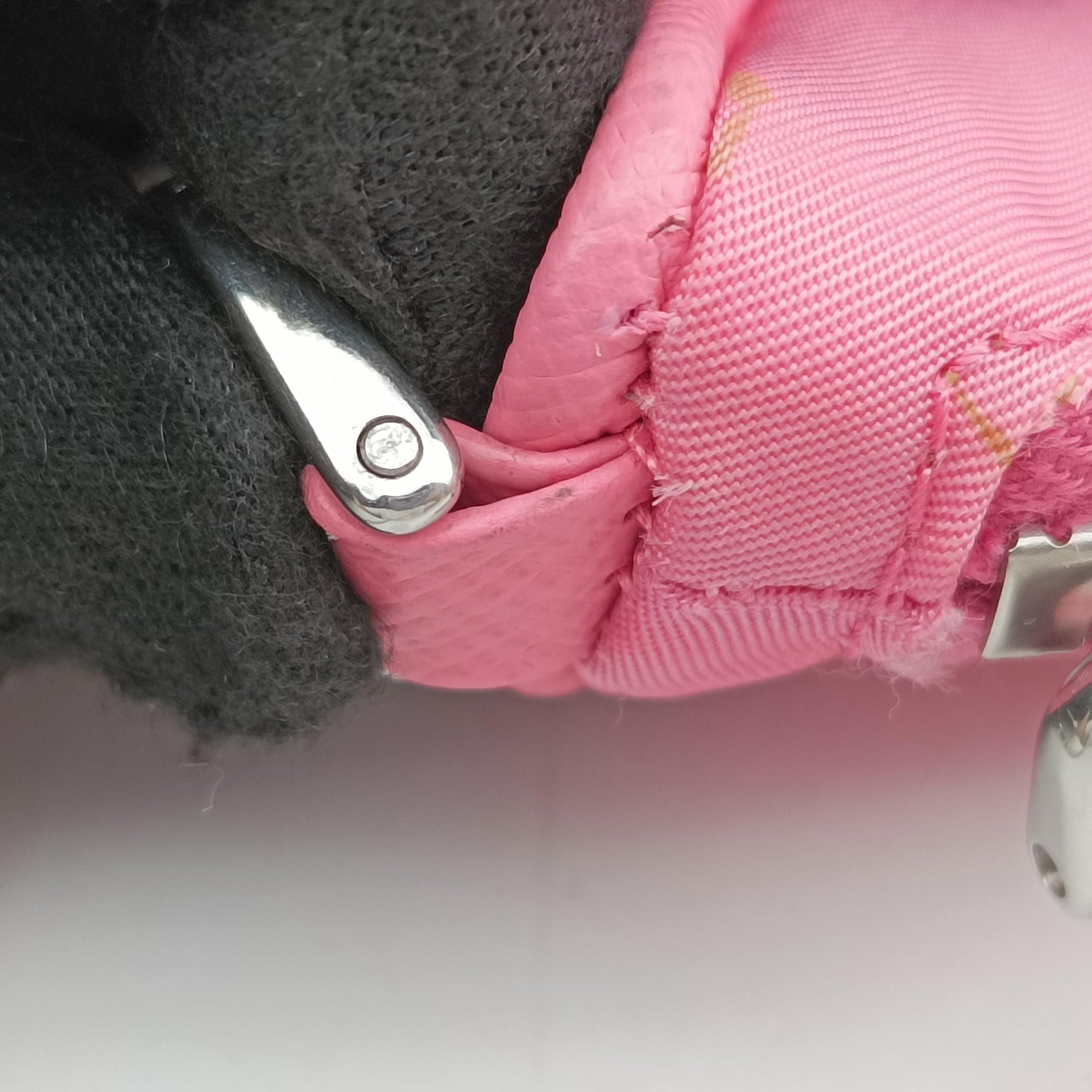 Secondhand Prada Re-Edition 2005 Nylon Mini Pink nylon 1TT122 shoulderbag | stylenewstar