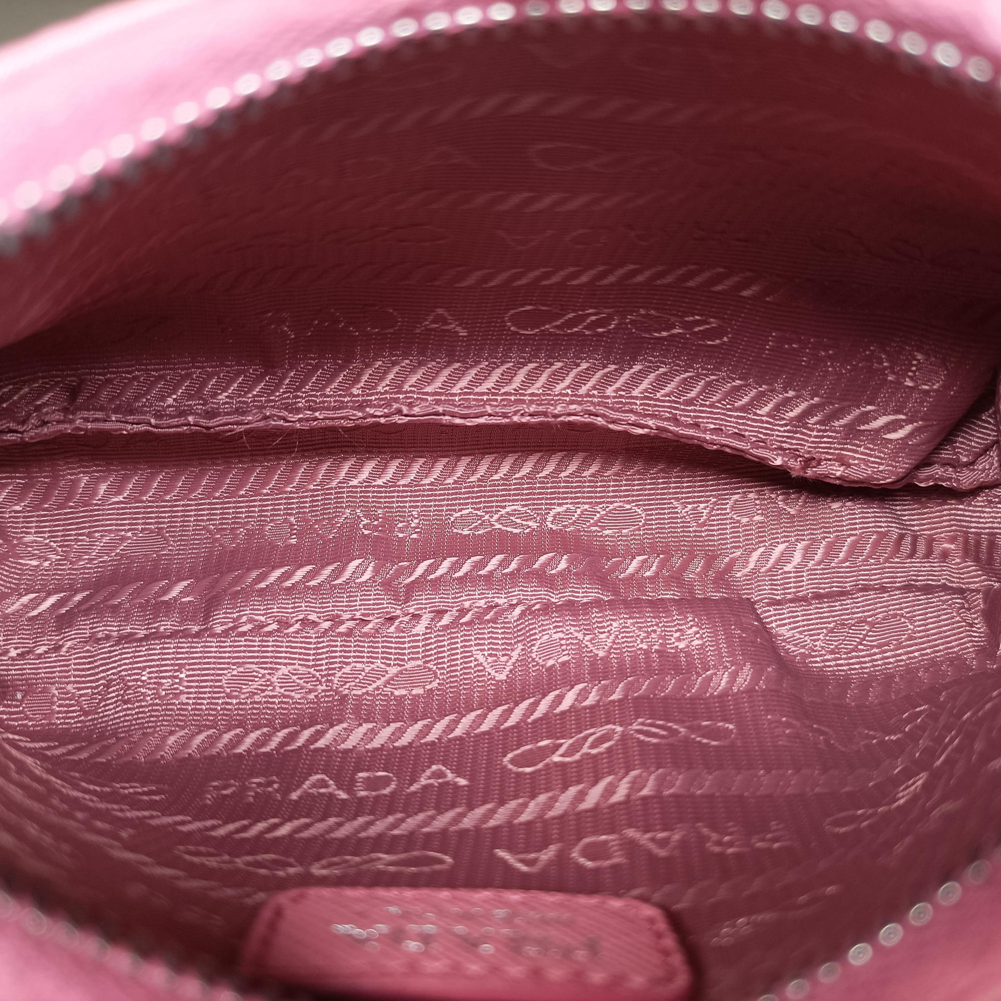 Secondhand Prada Re-Edition 2005 Nylon Mini Pink nylon 1TT122 shoulderbag | stylenewstar