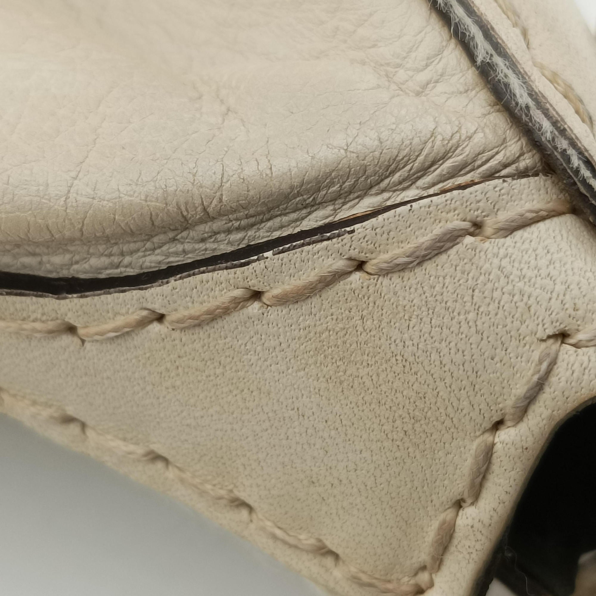 Pre-owned Gucci Jockey Hobo White Leather 211966 shoulderbag | stylenewstar