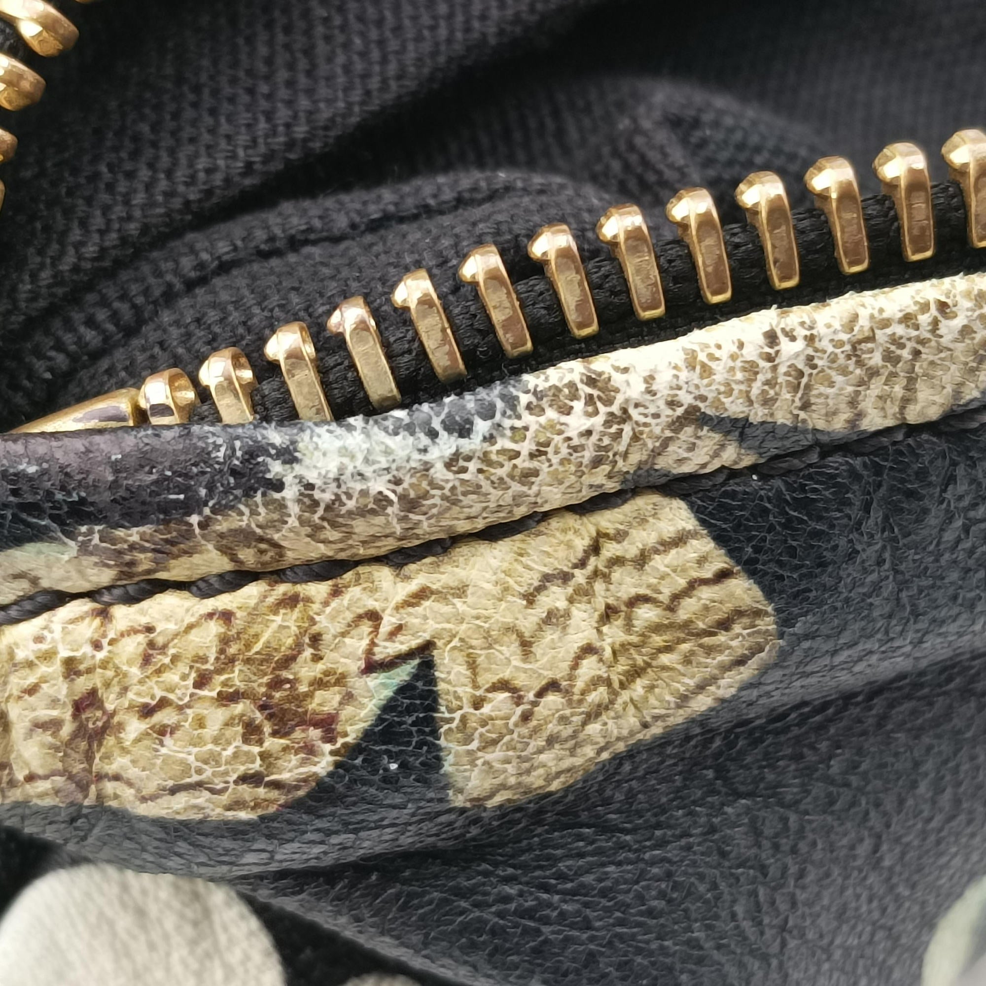 Pre-owned Givenchy pandora Multicolour Leather  shoulderbag | stylenewstar