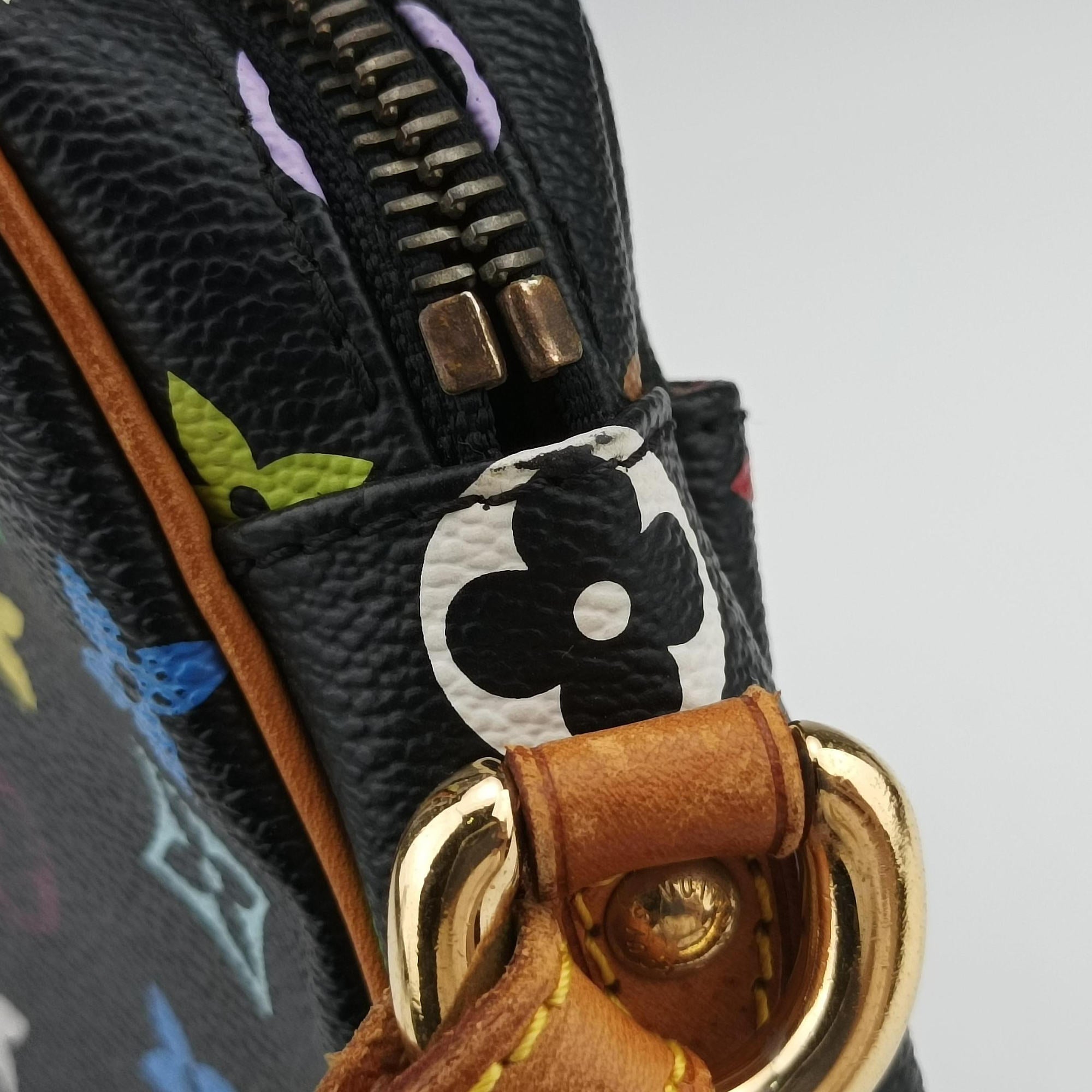 Pre-owned Louis Vuitton RIFT Noir Monogram Multicolor M40056 shoulderbag | stylenewstar