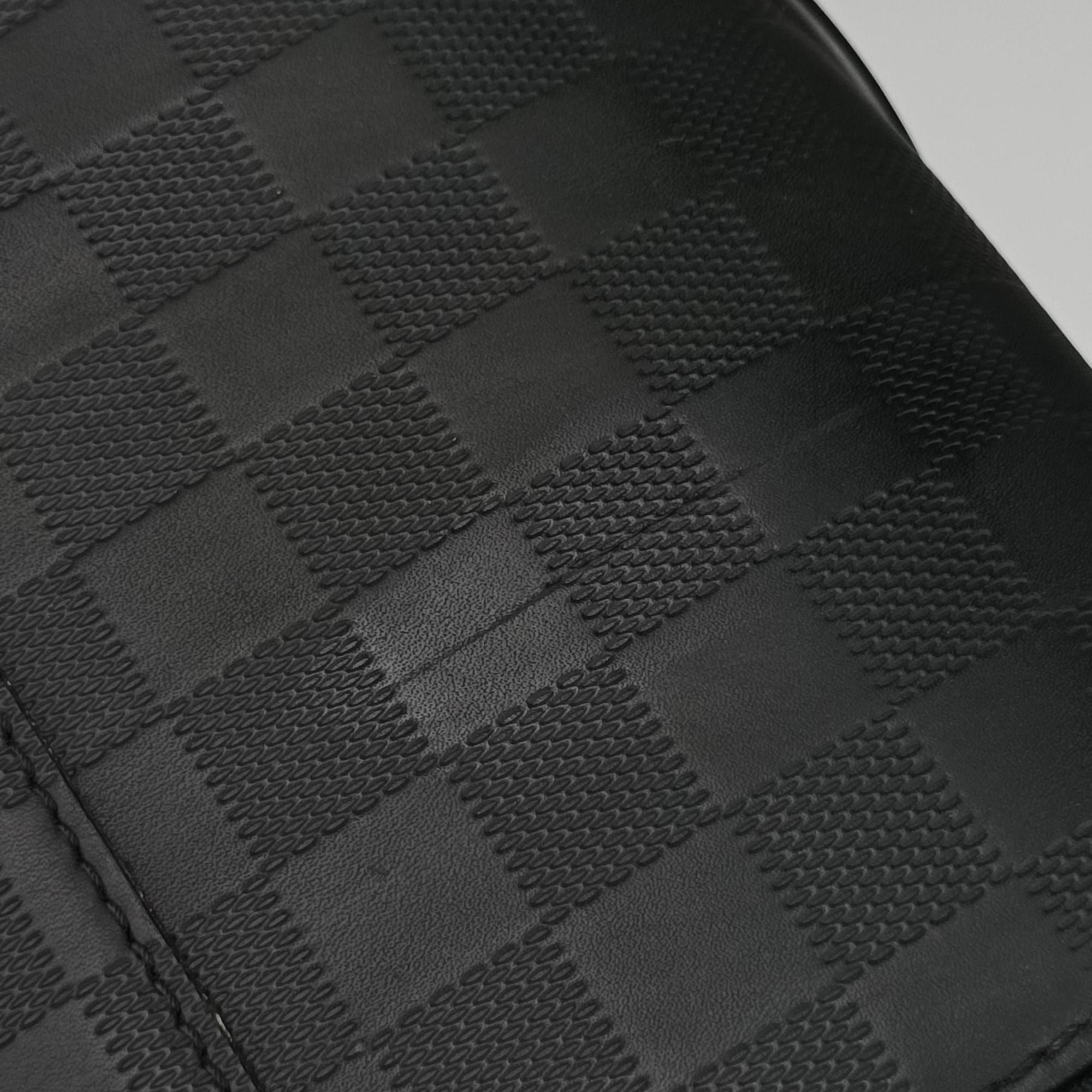 Pre-owned Louis Vuitton Pegase55 Case Matte Black Damier Infini N41231 suitcase | stylenewstar