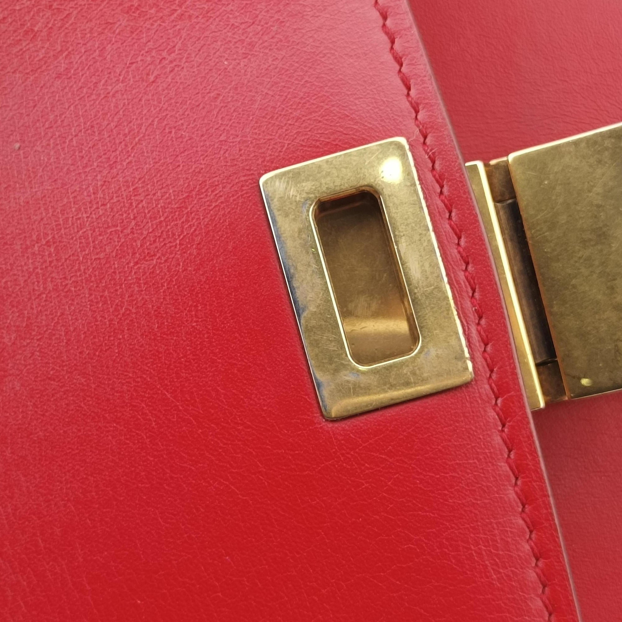 Pre-owned Celine Classic Box Red Leather  shoulderbag | stylenewstar