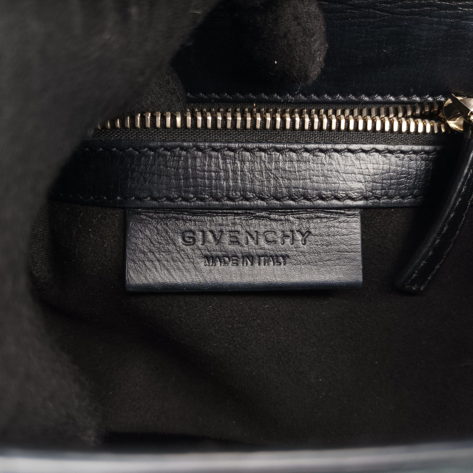 Pre-owned Givenchy Pandora Box Black Leather  shoulderbag | stylenewstar