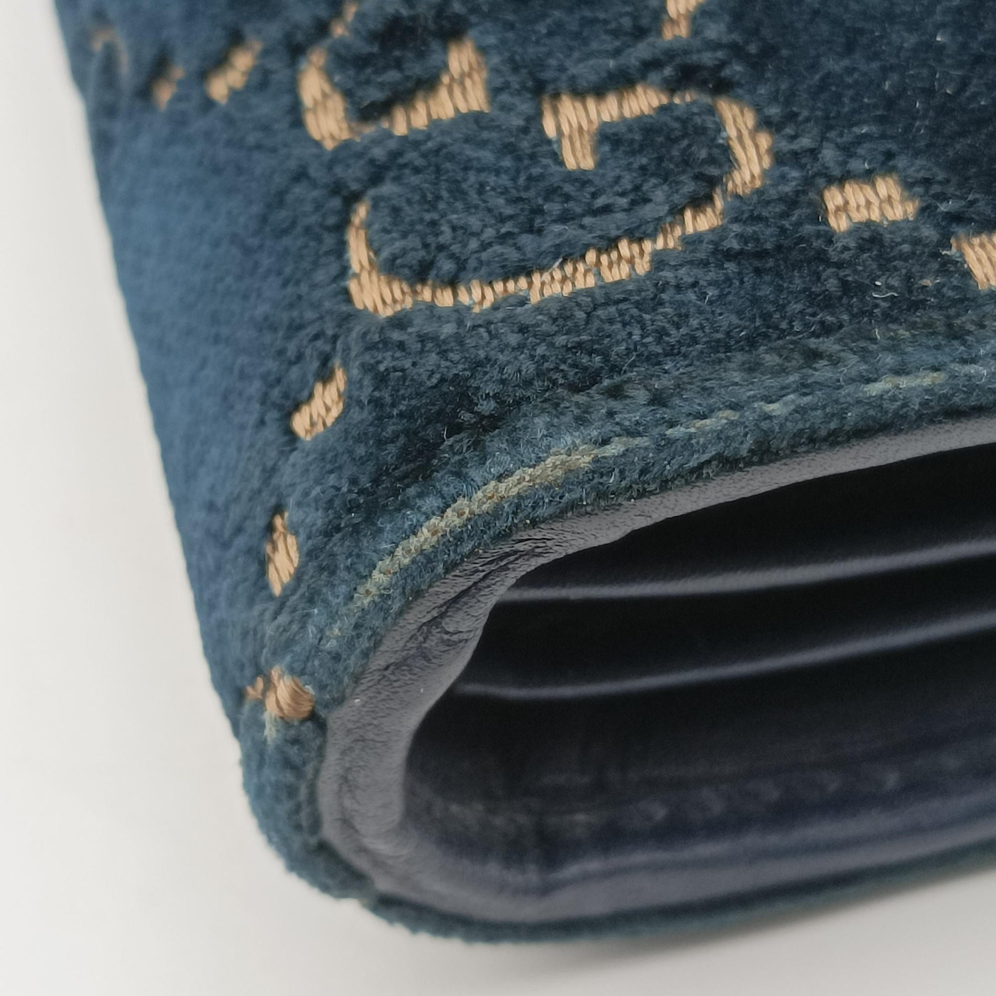 Pre-owned Gucci Dionysus Blue velour 401231 shoulderbag | stylenewstar