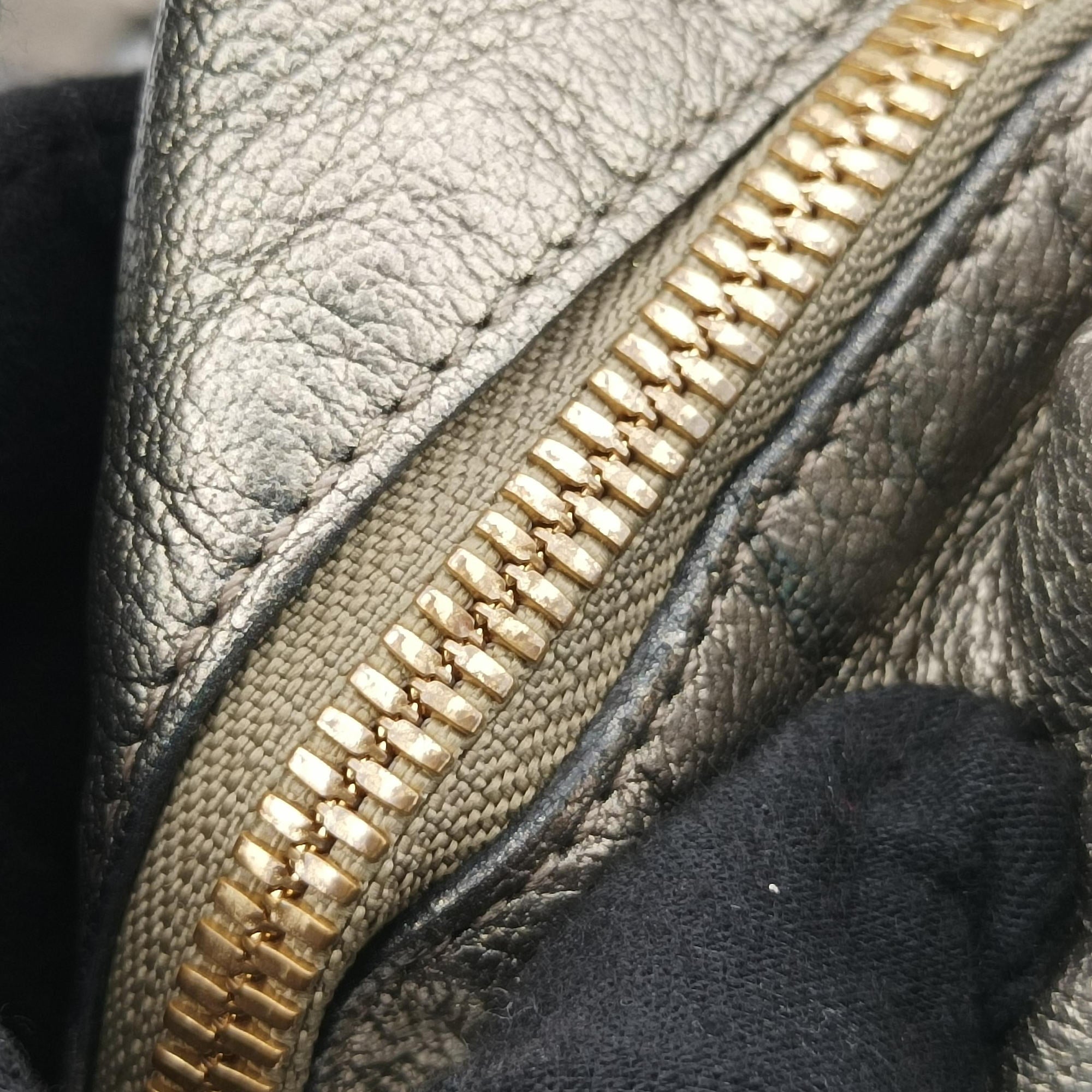 Vintage Loewe Amazona 36 Golden Leather  handbag | stylenewstar