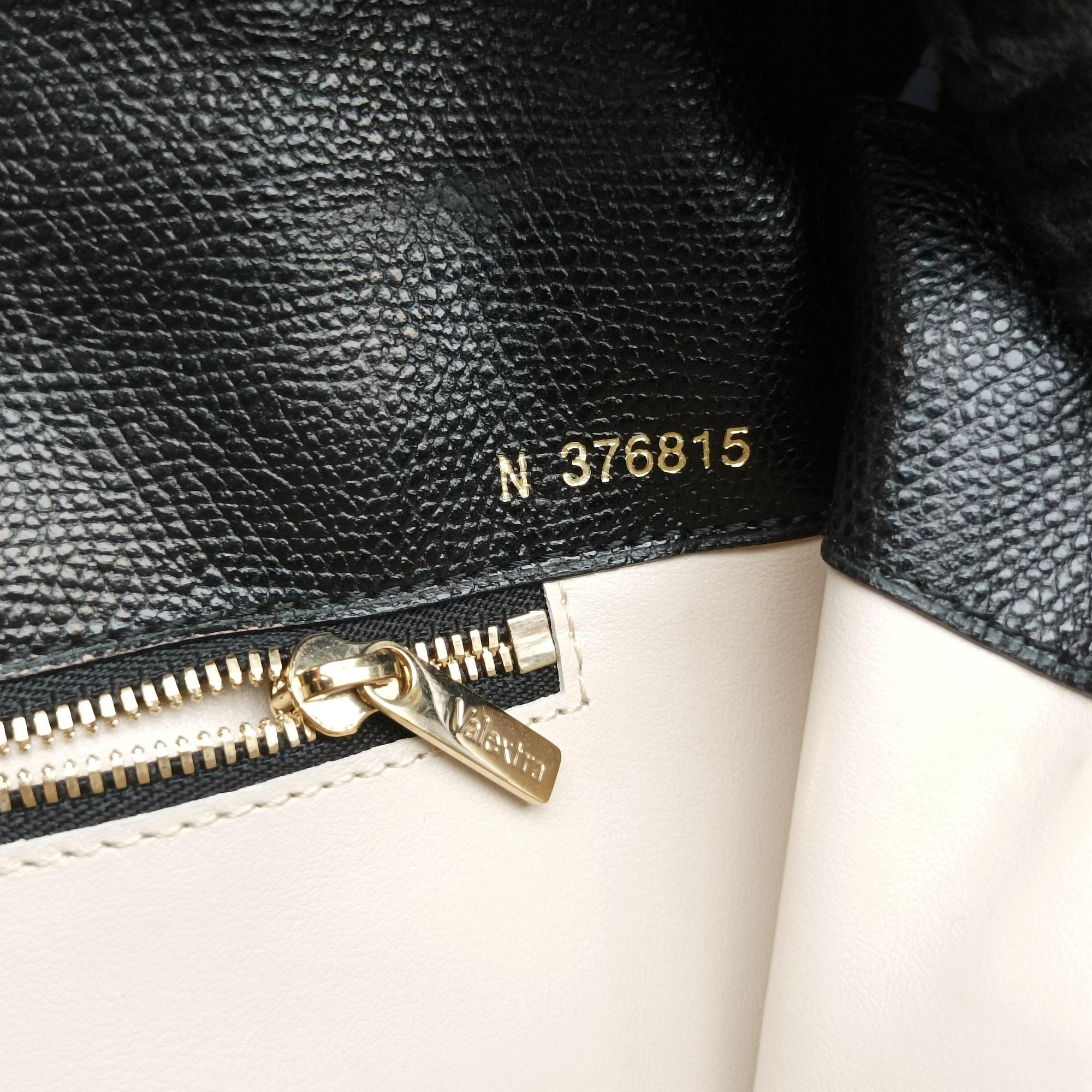 Secondhand Valextra Iside Black Calfskin  handbag | stylenewstar