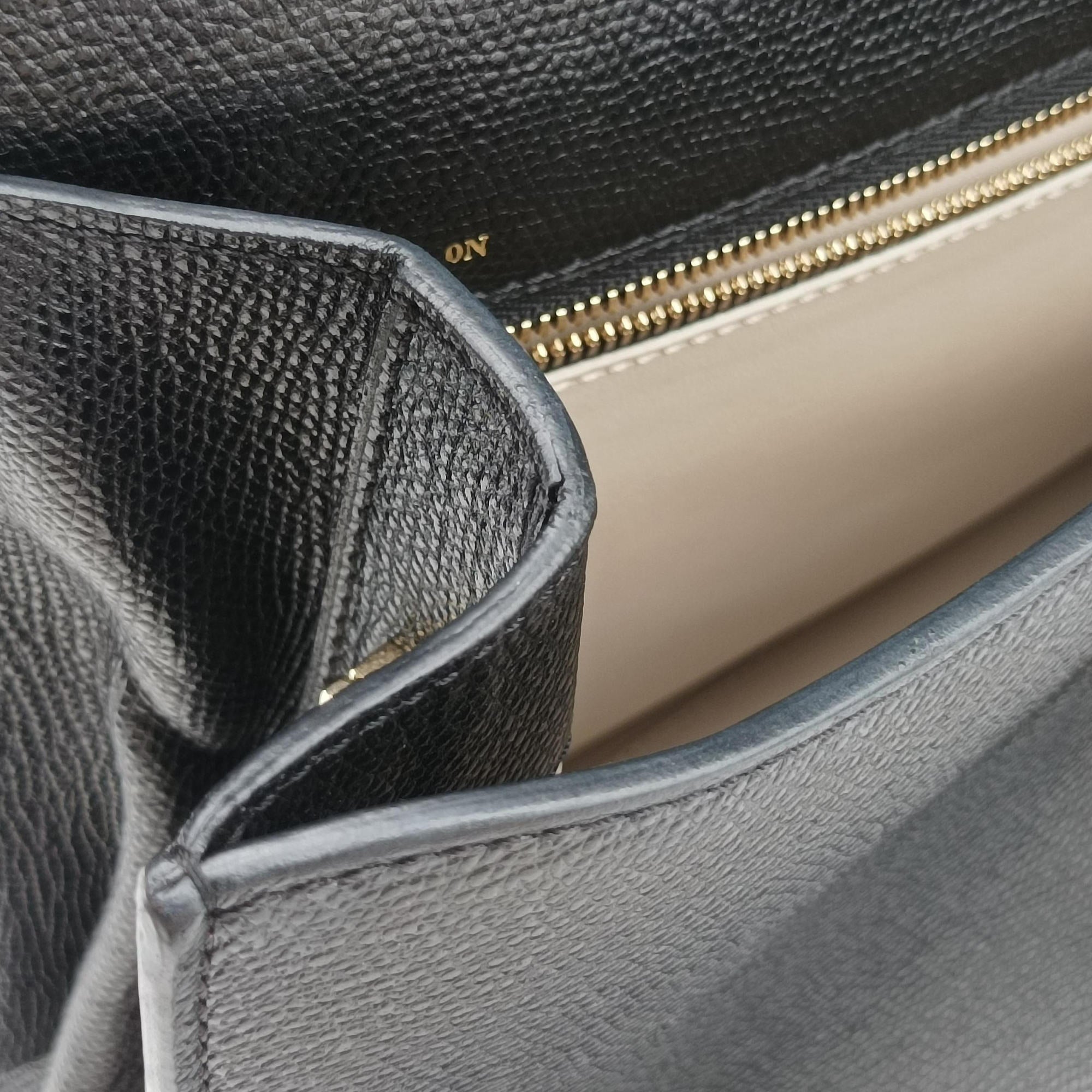 Secondhand Valextra Iside Black Calfskin  handbag | stylenewstar