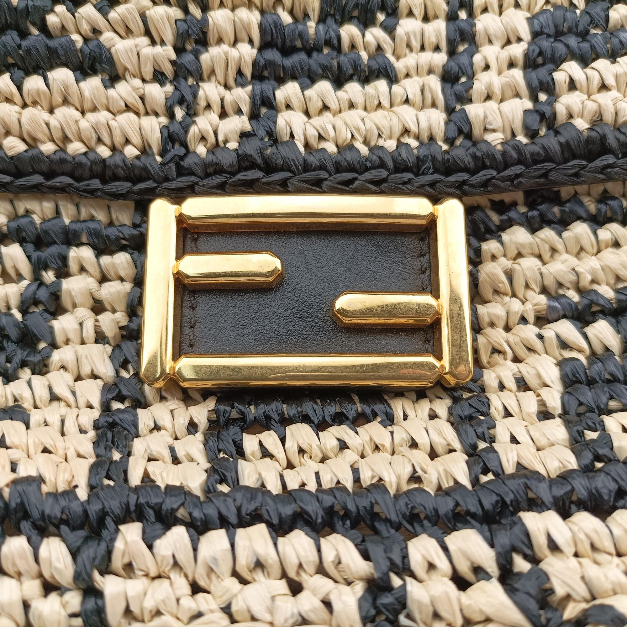 Pre-owned Fendi BAGUETTE Multicolour straw 8BR600 shoulderbag | stylenewstar