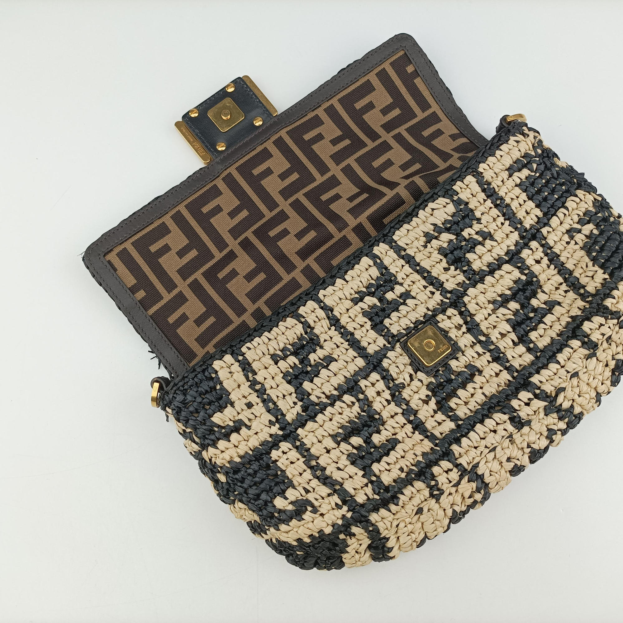 Pre-owned Fendi BAGUETTE Multicolour straw 8BR600 shoulderbag | stylenewstar