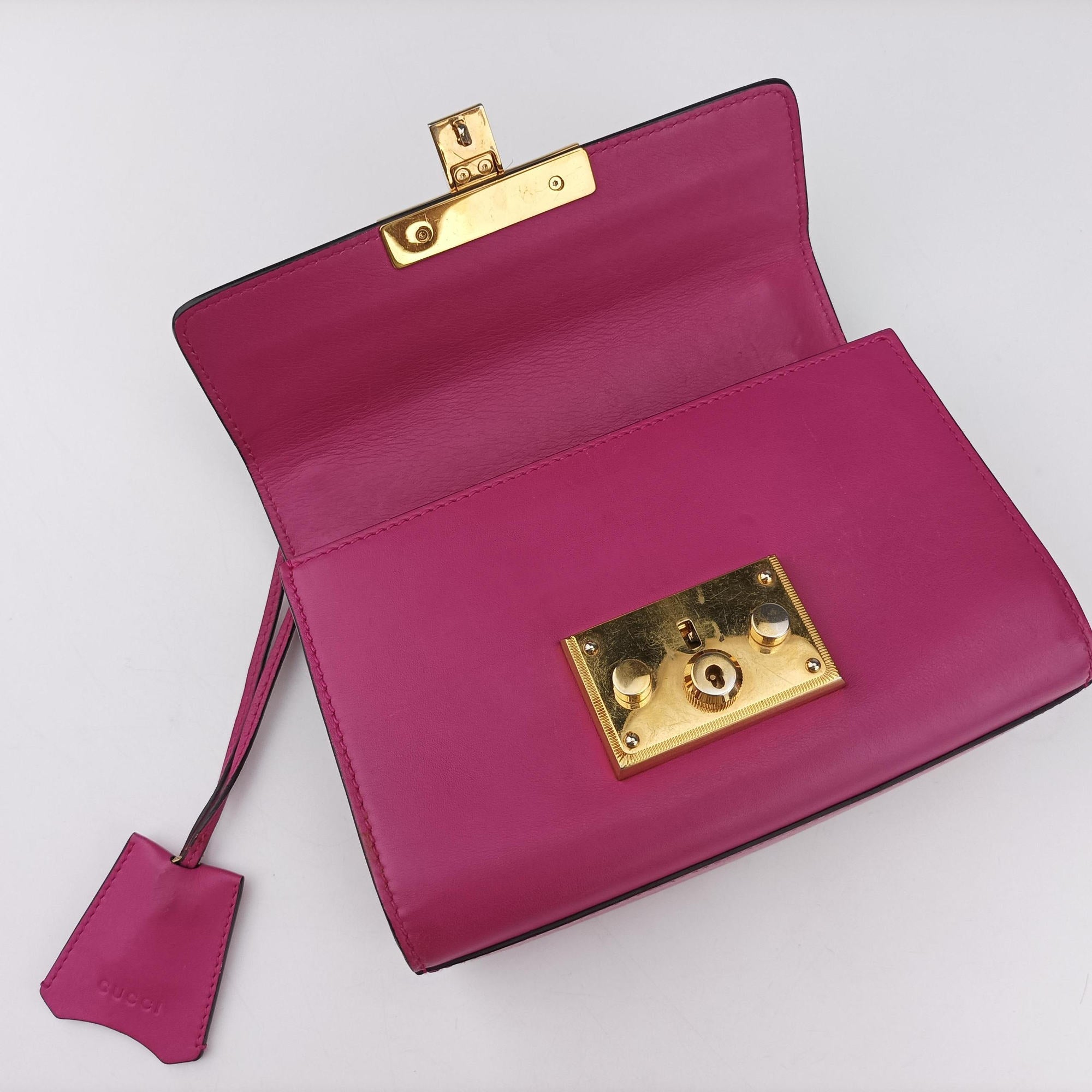 Vintage Gucci Padlock Rose Leather 409487 shoulderbag | stylenewstar