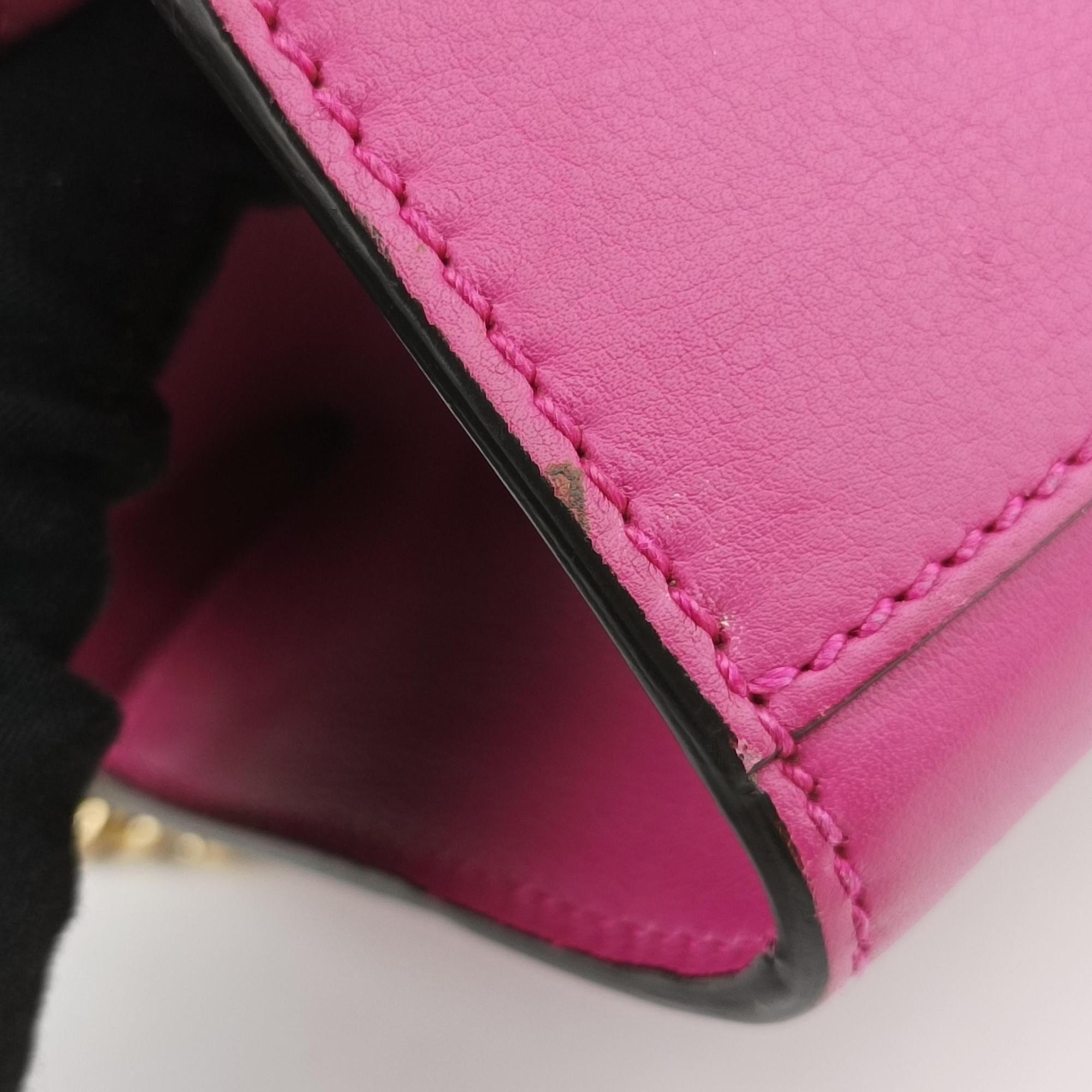Vintage Gucci Padlock Rose Leather 409487 shoulderbag | stylenewstar