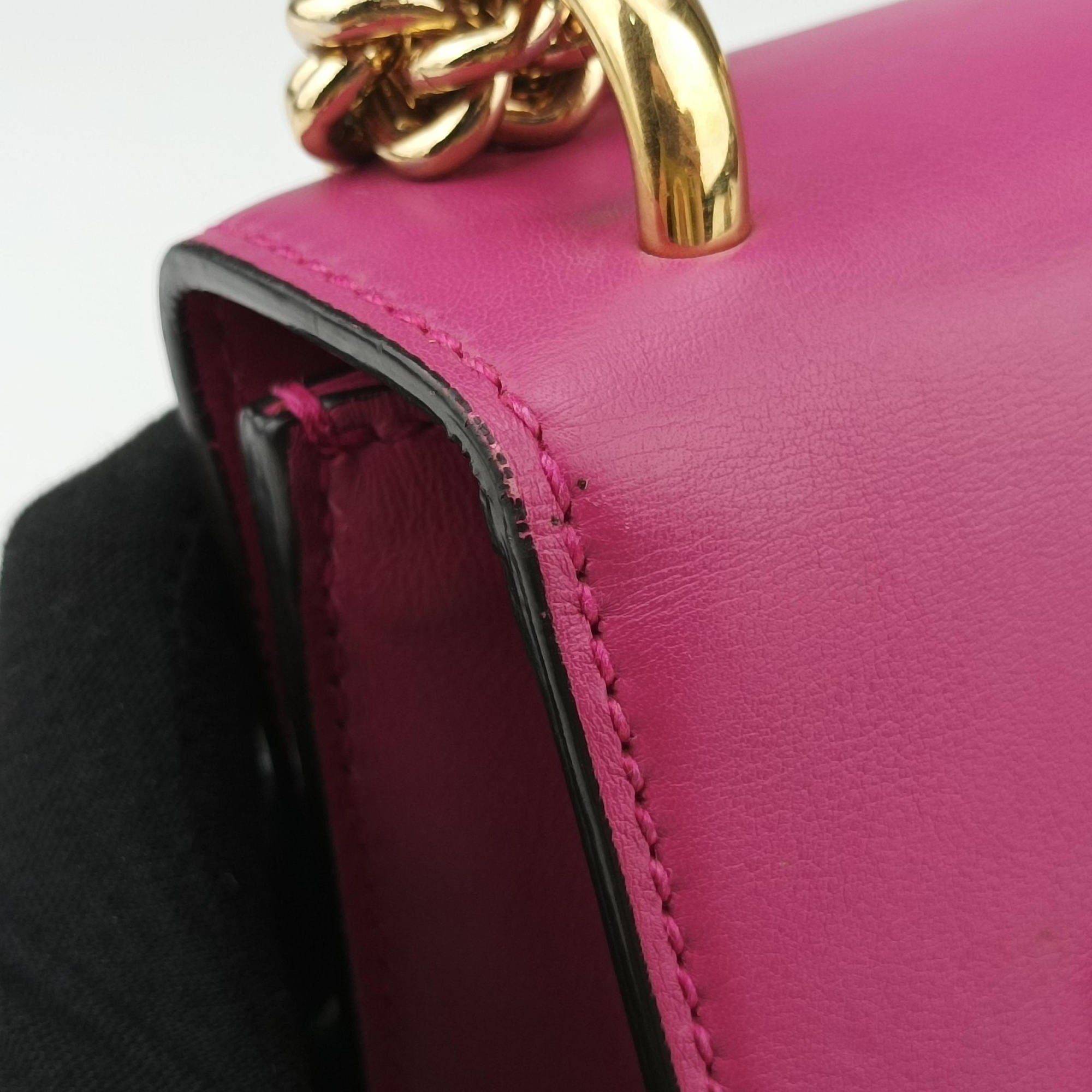 Vintage Gucci Padlock Rose Leather 409487 shoulderbag | stylenewstar