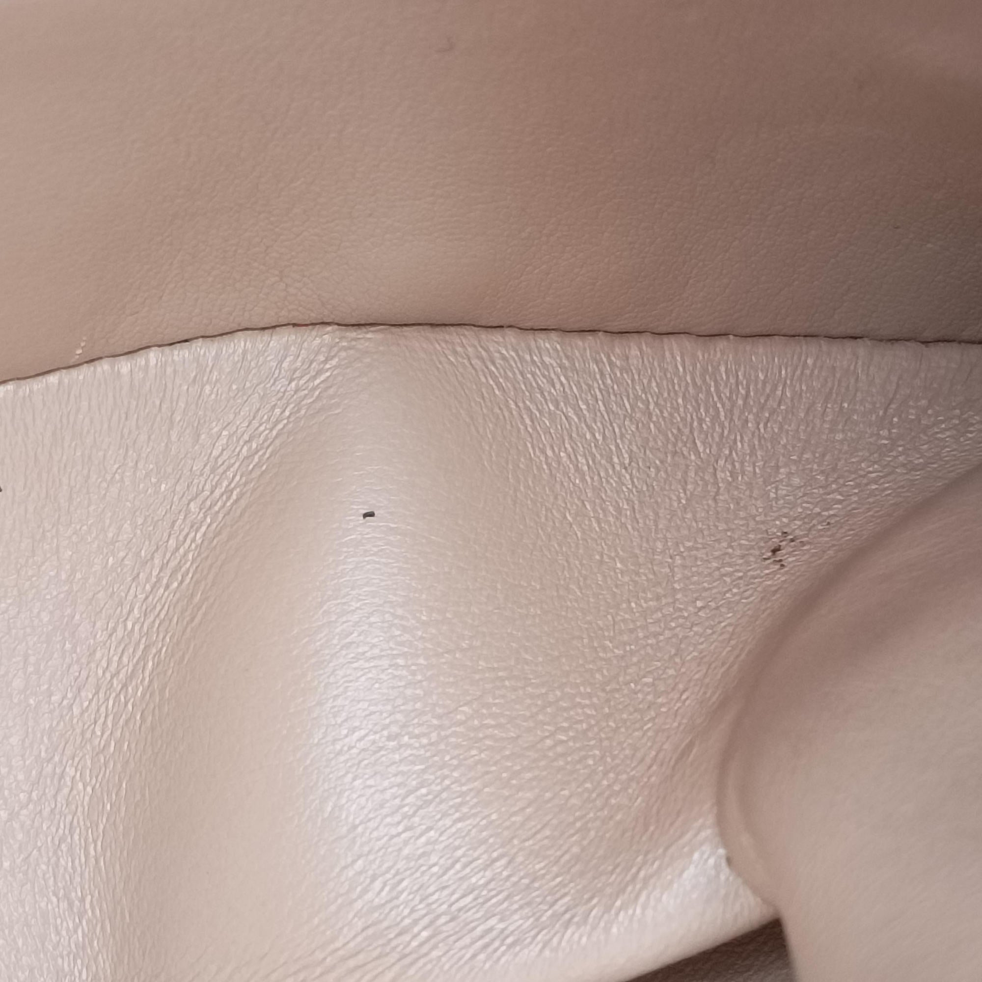Pre-owned Gucci Broadway Pearl Bee White Leather 453778 shoulderbag | stylenewstar