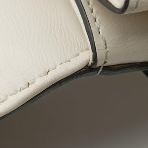 Pre-owned Gucci Broadway Pearl Bee White Leather 453778 shoulderbag | stylenewstar