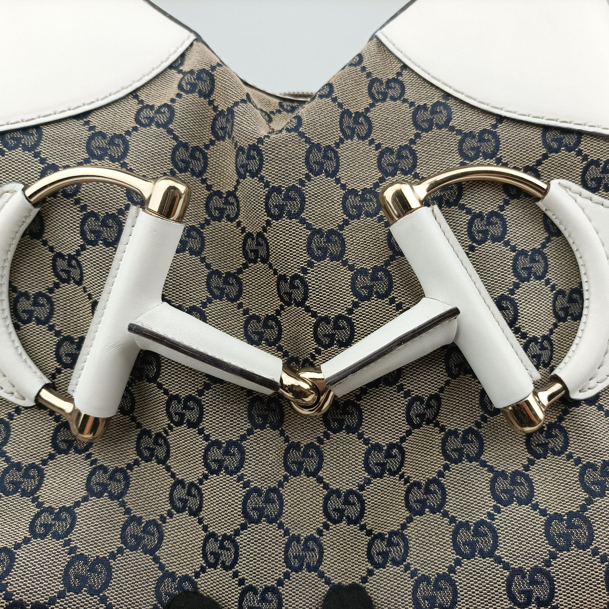 Vintage Gucci Heritage Horsebit Hobo White×Navy x beige canvas×leather 247604 shoulderbag | stylenewstar