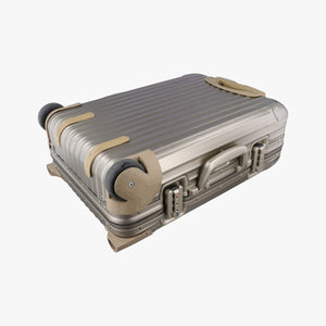 Pre-owned RIMOWA TOPAS Light Gold aluminum  suitcase | stylenewstar