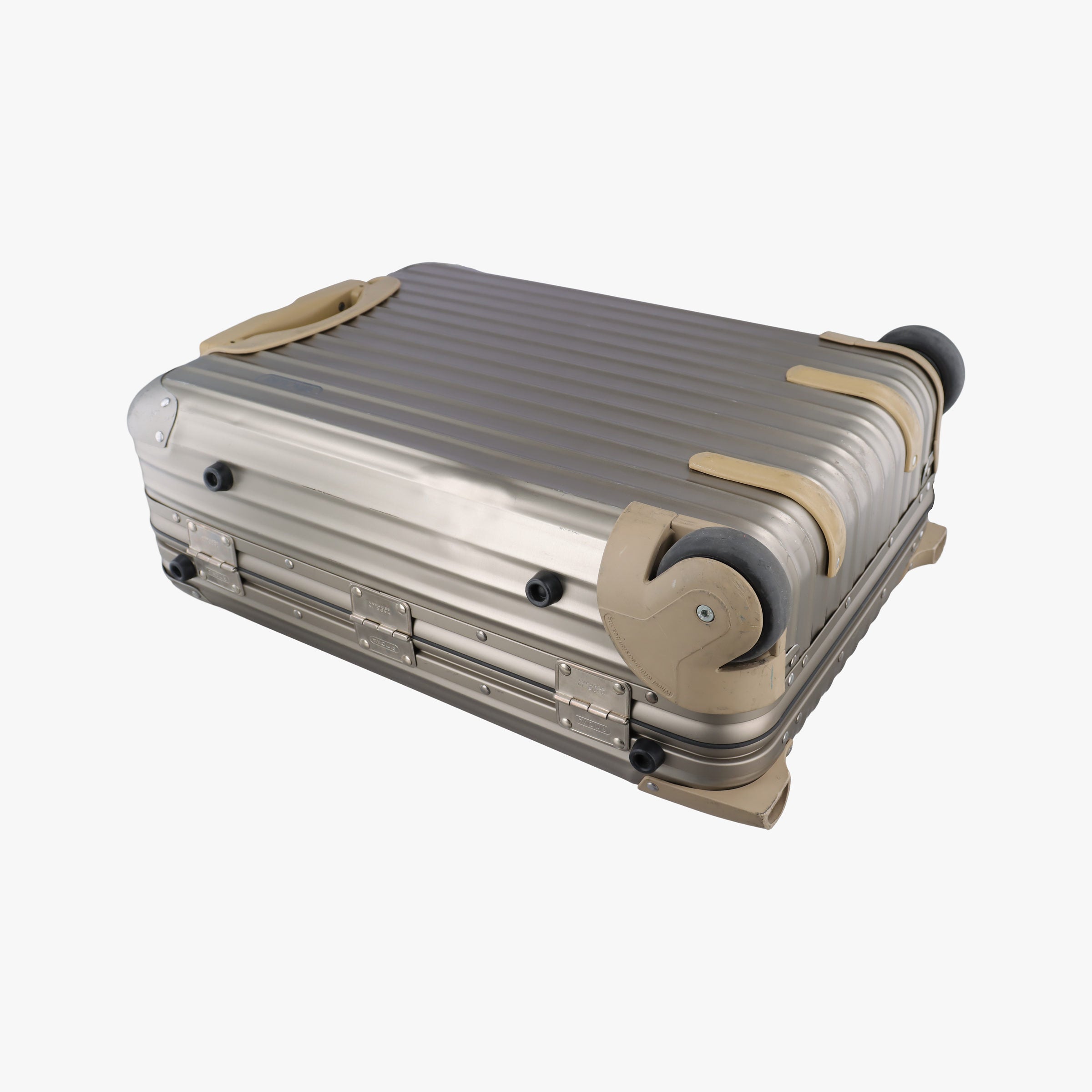 Pre-owned RIMOWA TOPAS Light Gold aluminum  suitcase | stylenewstar