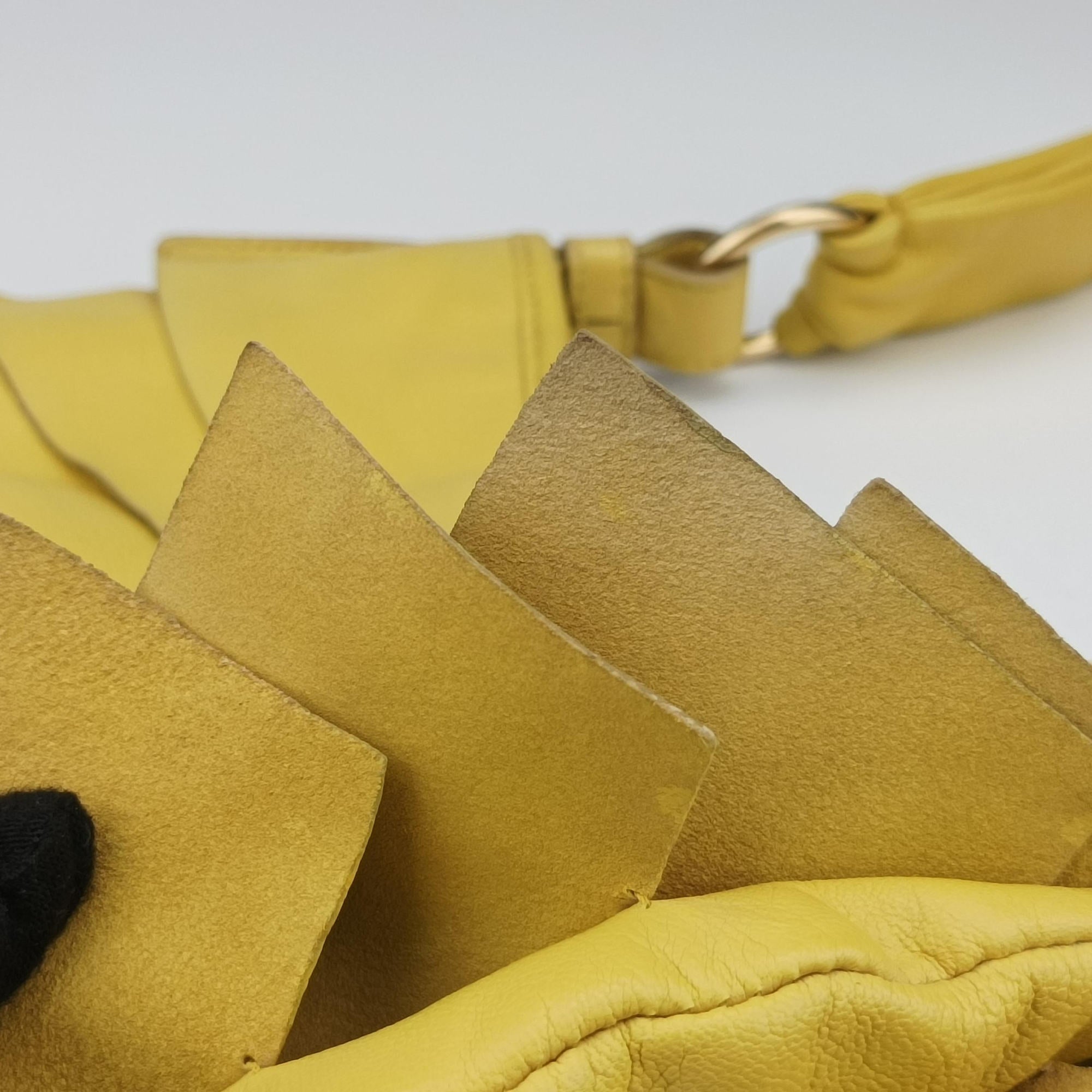 Vintage Yves Saint Laurent Mombasa Yellow Leather 122244 shoulderbag | stylenewstar