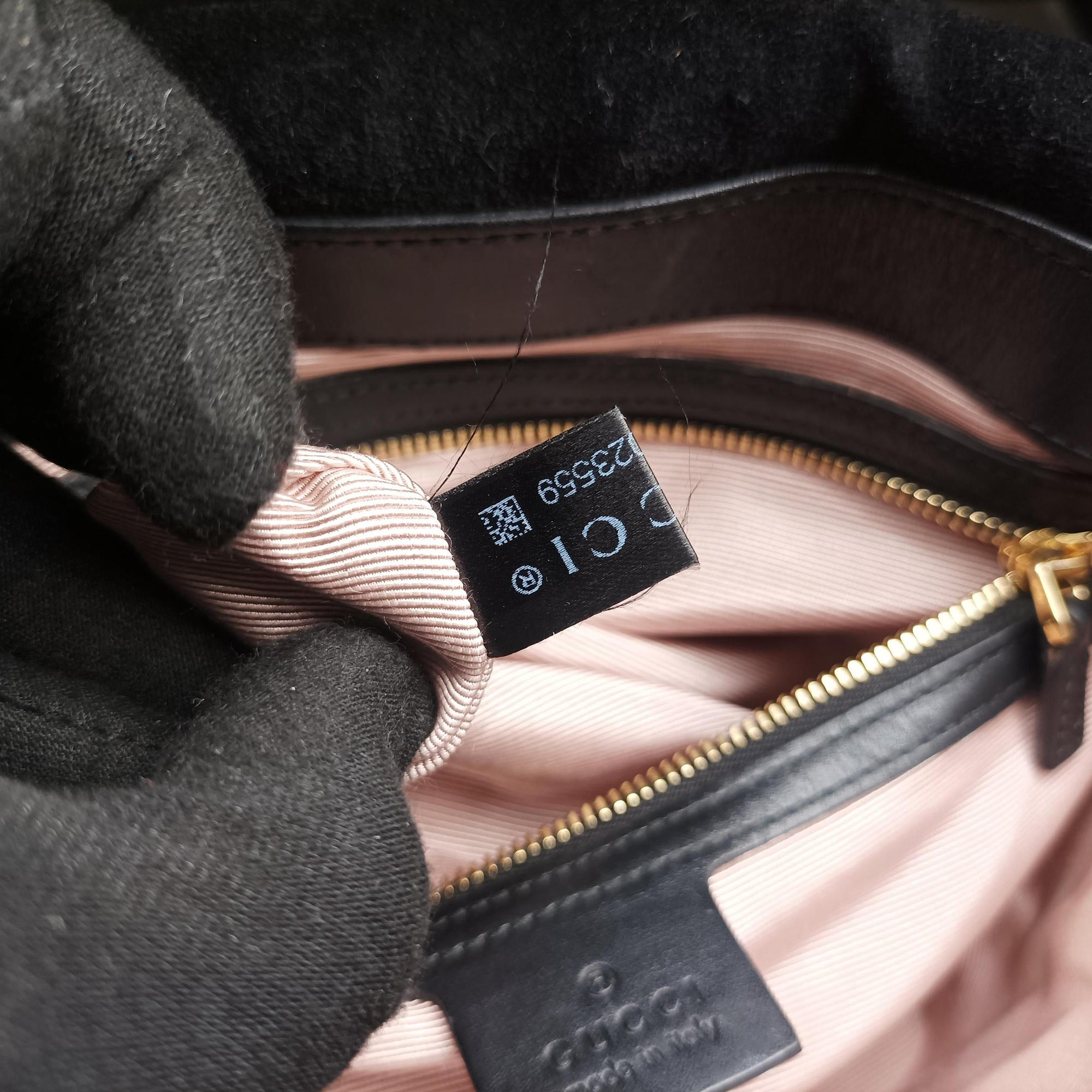 Pre-owned Gucci Arli Black Suede×leather 550126 shoulderbag | stylenewstar