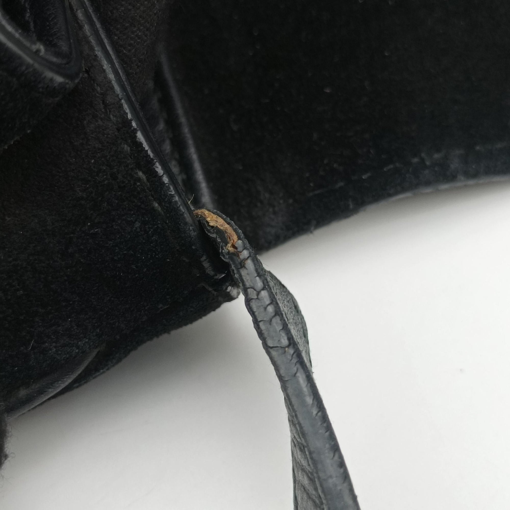 Pre-owned Gucci Arli Black Suede×leather 550126 shoulderbag | stylenewstar