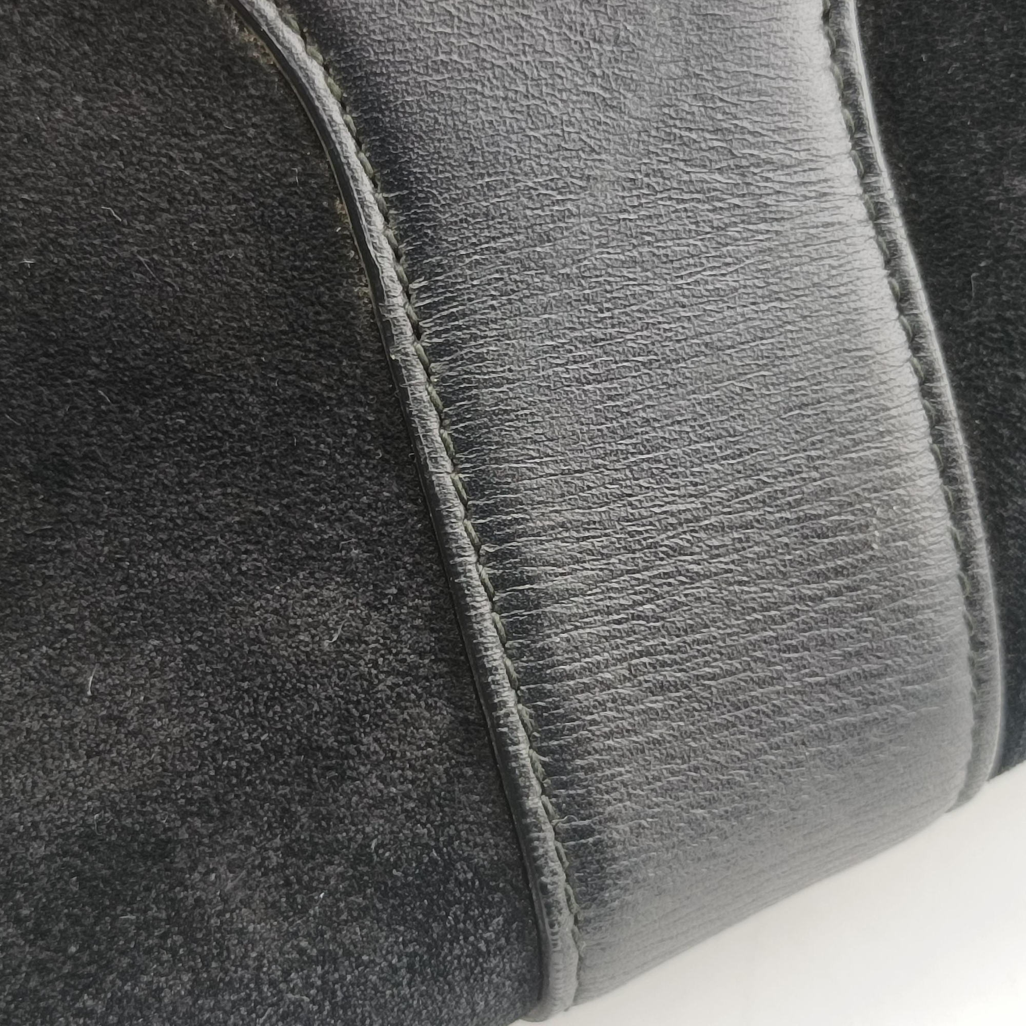 Pre-owned Gucci Arli Black Suede×leather 550126 shoulderbag | stylenewstar