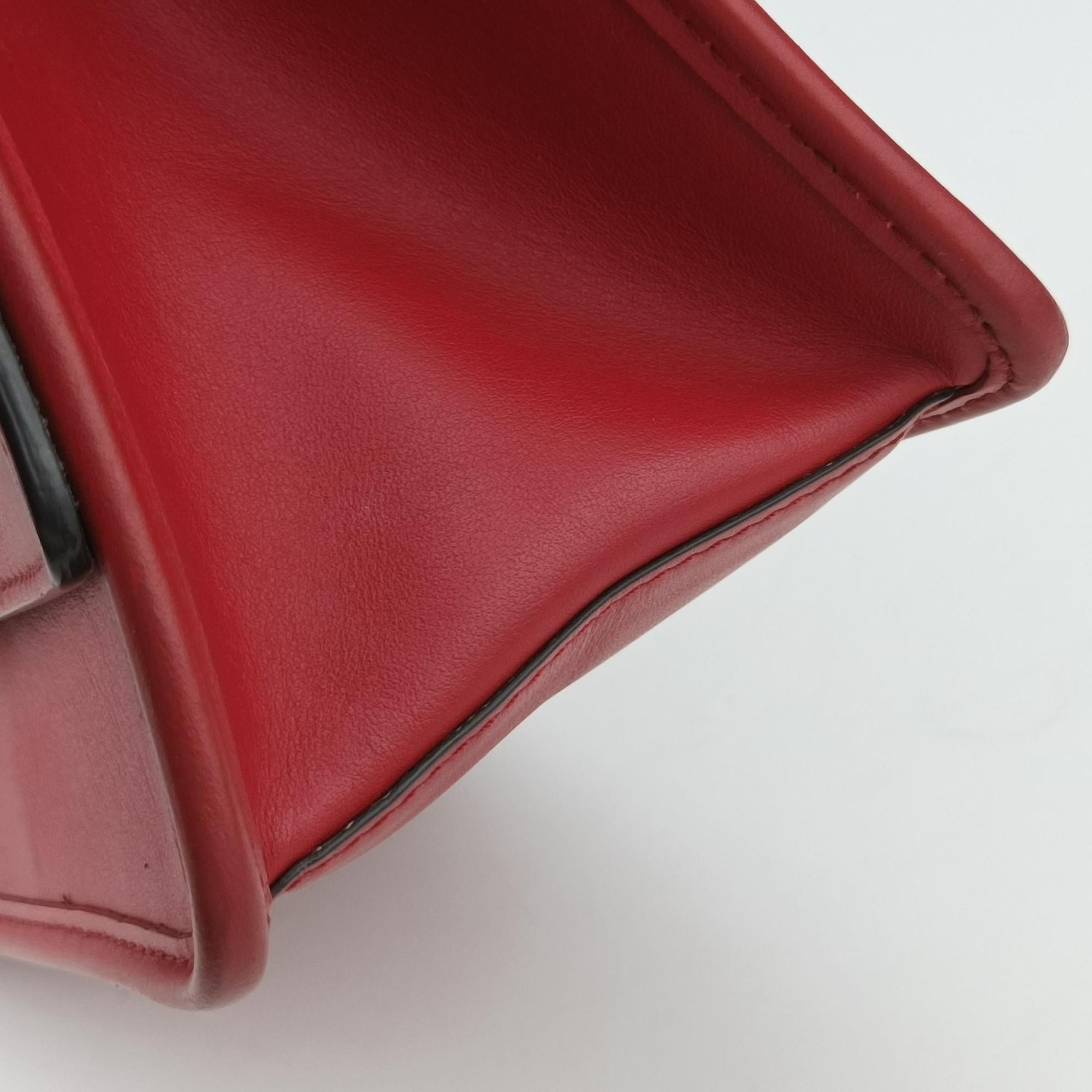 Pre-owned Fendi Kan I F Red Leather 8BT284 shoulderbag | stylenewstar