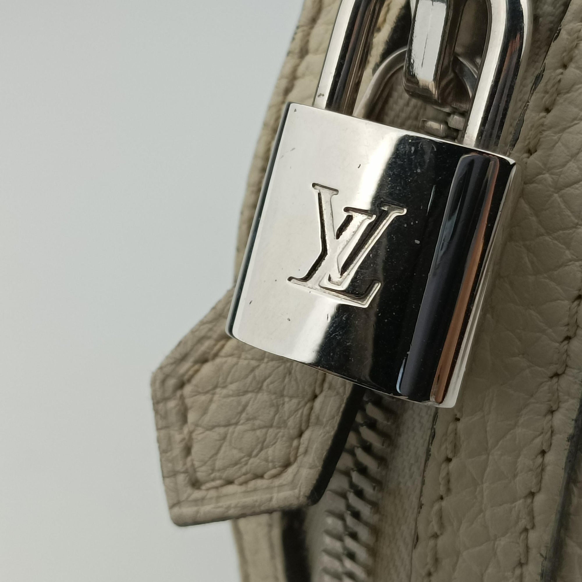 Vintage Louis Vuitton Parnassea Alma Blanc Casse Taurillon Leather M48878 shoulderbag | stylenewstar