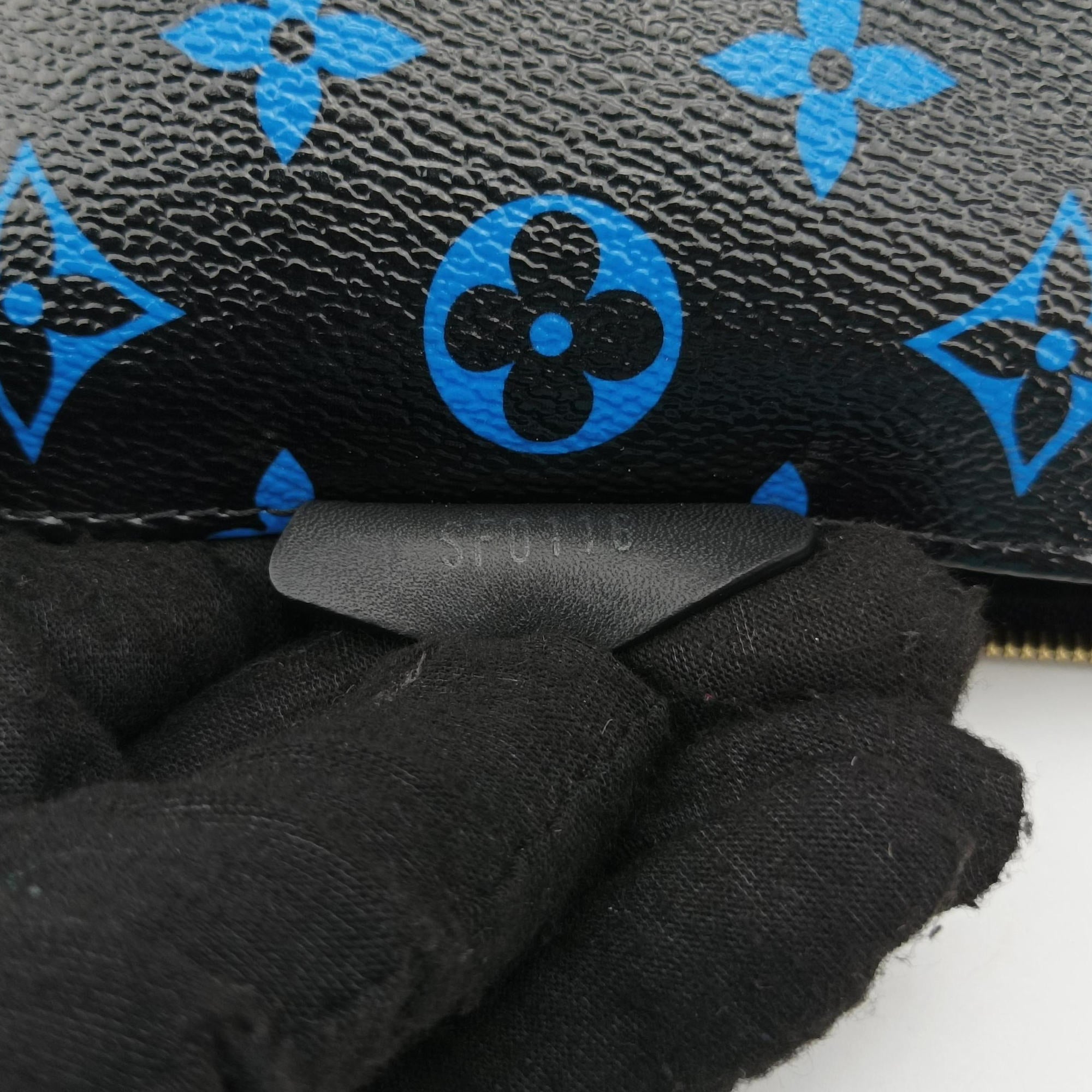 Vintage Louis Vuitton Mini Pochette Accessoires Noir × Blue Monogram Color Canvas M67237 handbag | stylenewstar