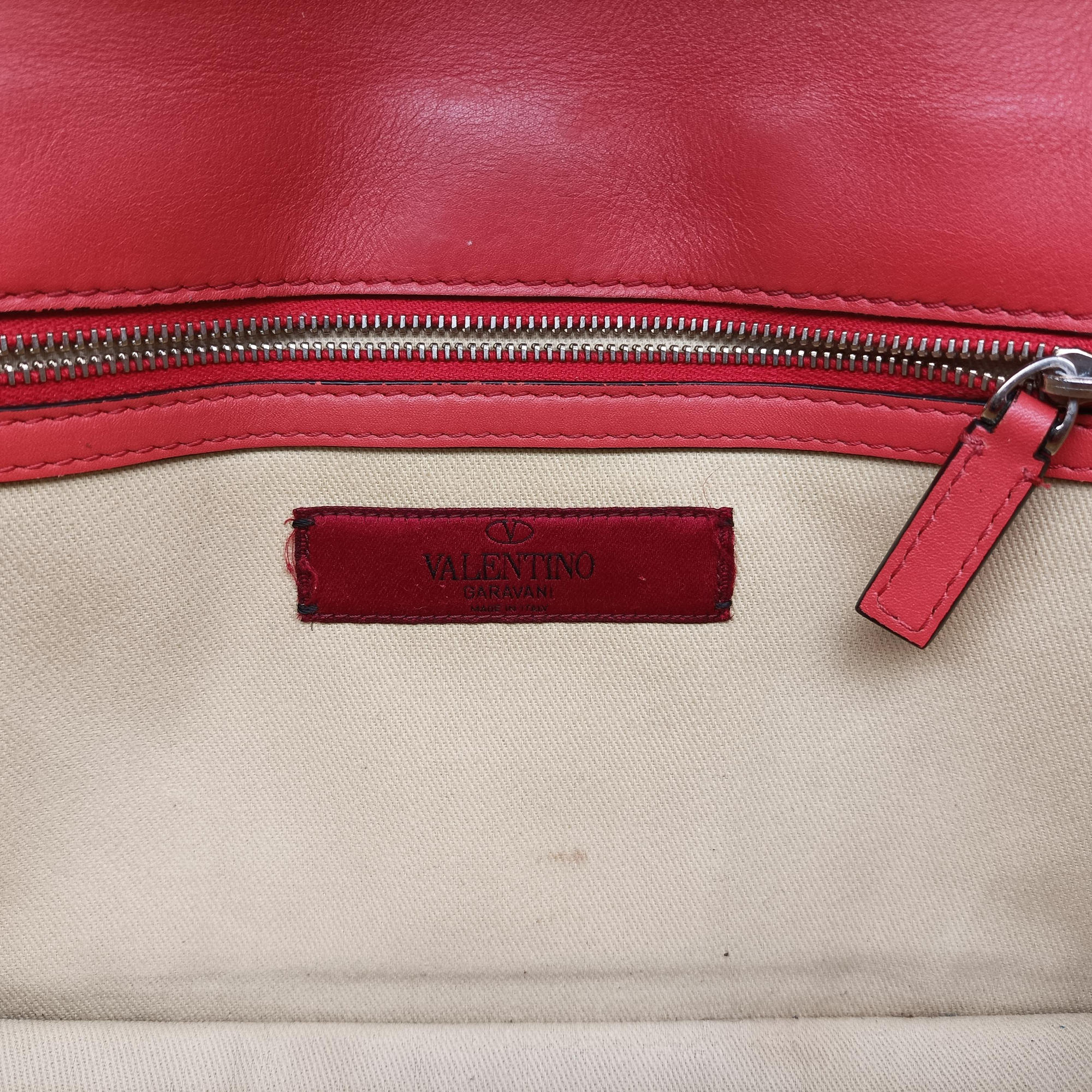 Pre-owned Valentino Rockstud Glam Lock Red Leather  shoulderbag | stylenewstar