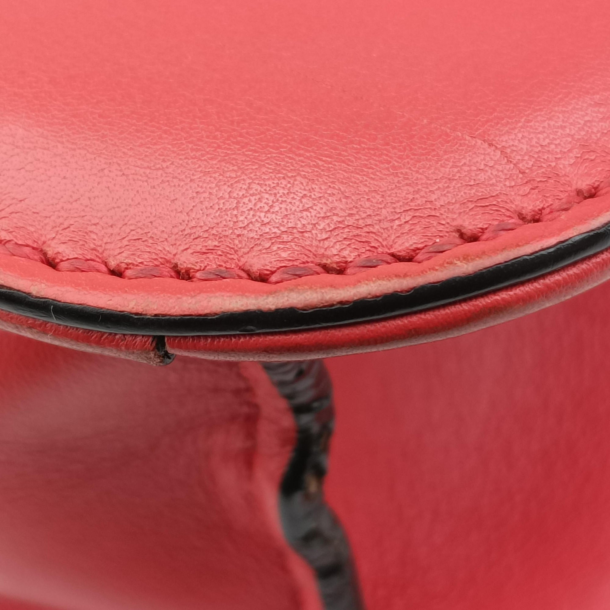 Pre-owned Valentino Rockstud Glam Lock Red Leather  shoulderbag | stylenewstar