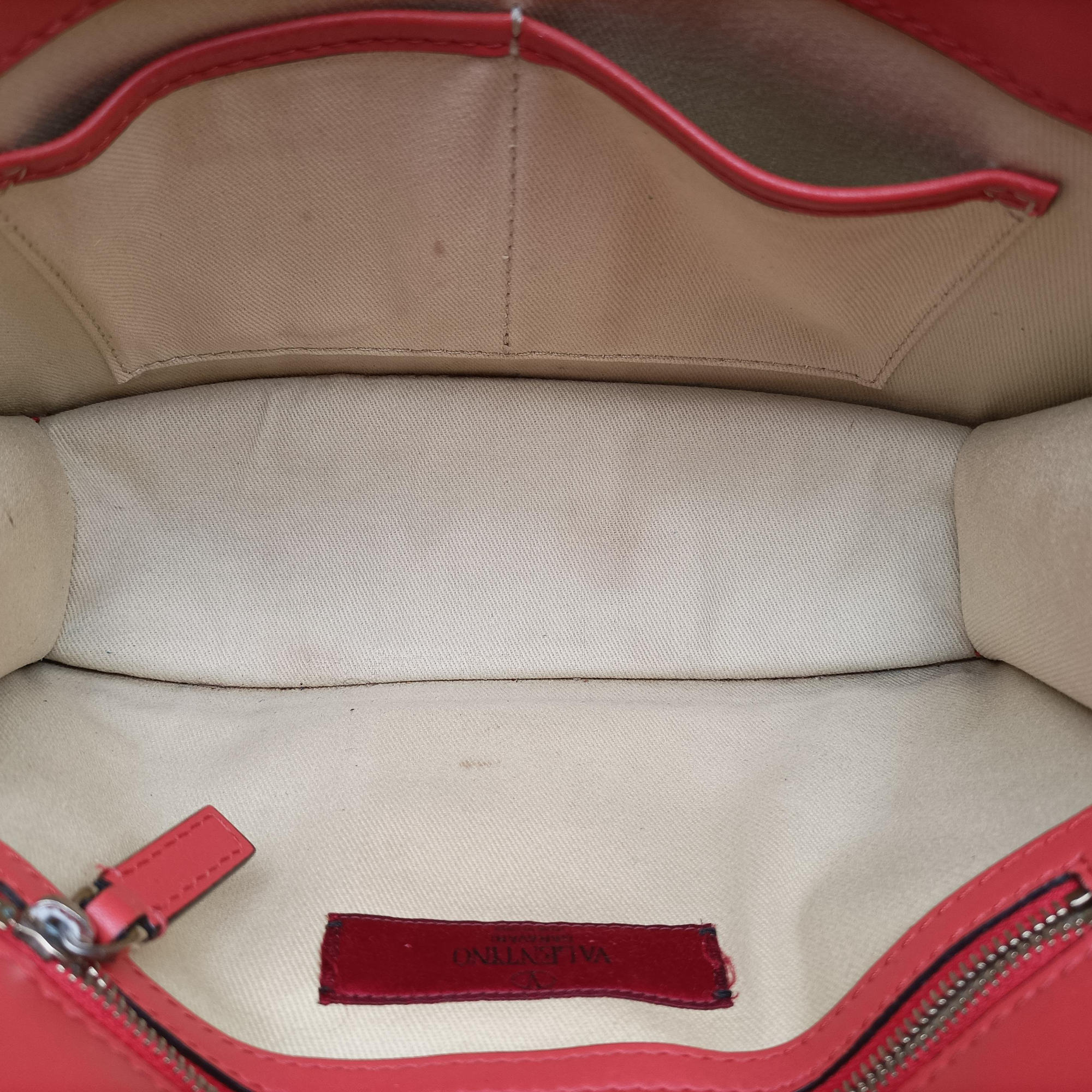 Pre-owned Valentino Rockstud Glam Lock Red Leather  shoulderbag | stylenewstar