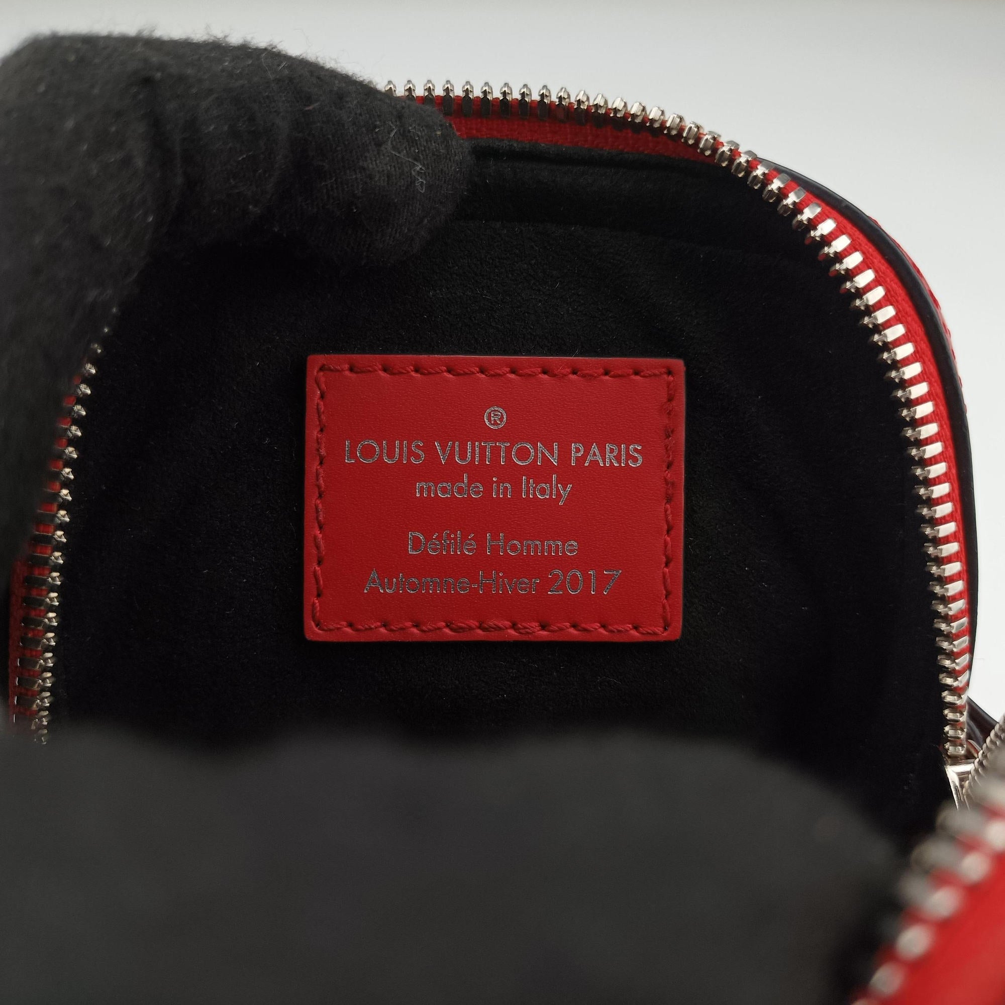 Secondhand Louis Vuitton Danube PPM Supreme Collaboration ROUGE×white Epi M53434 shoulderbag | stylenewstar