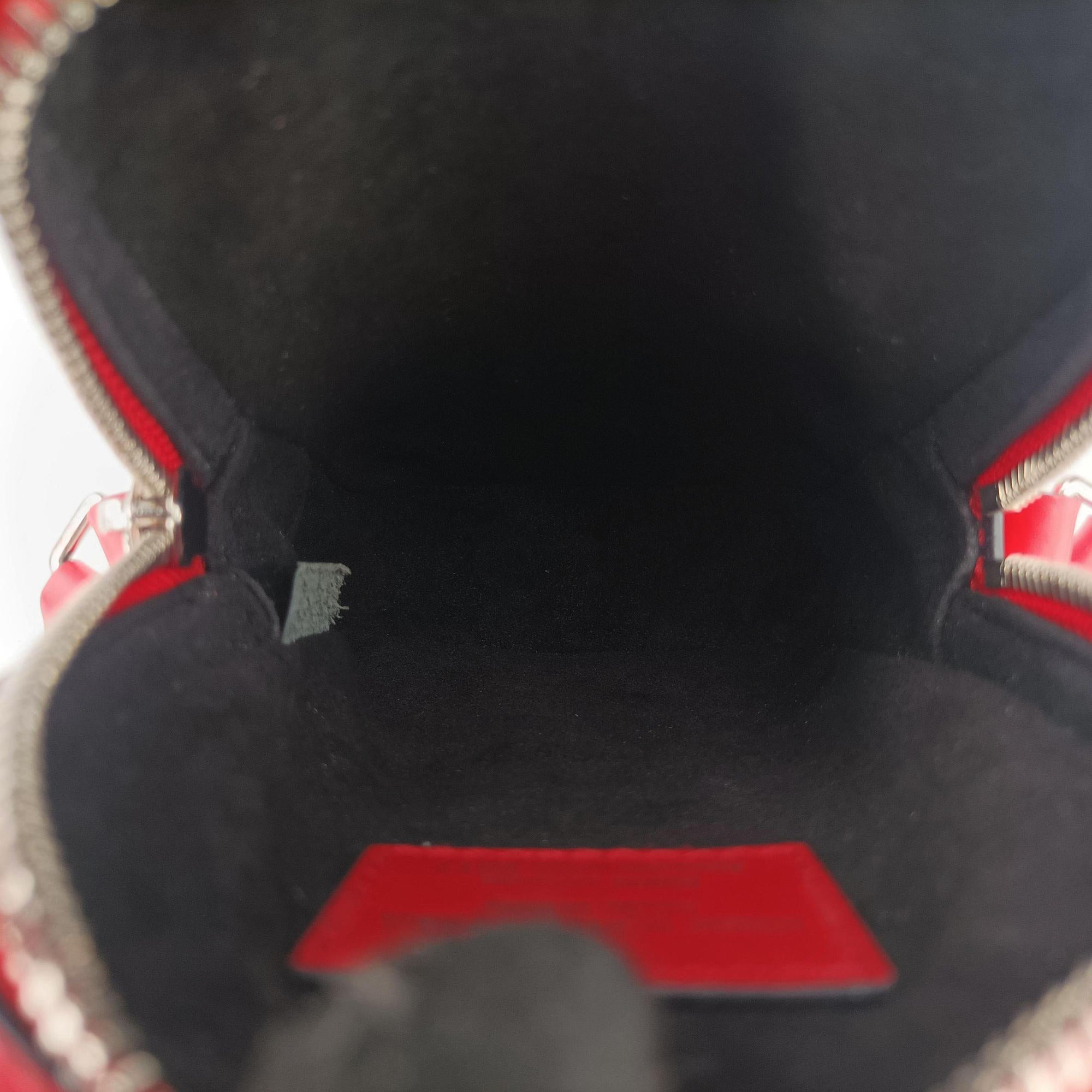 Secondhand Louis Vuitton Danube PPM Supreme Collaboration ROUGE×white Epi M53434 shoulderbag | stylenewstar