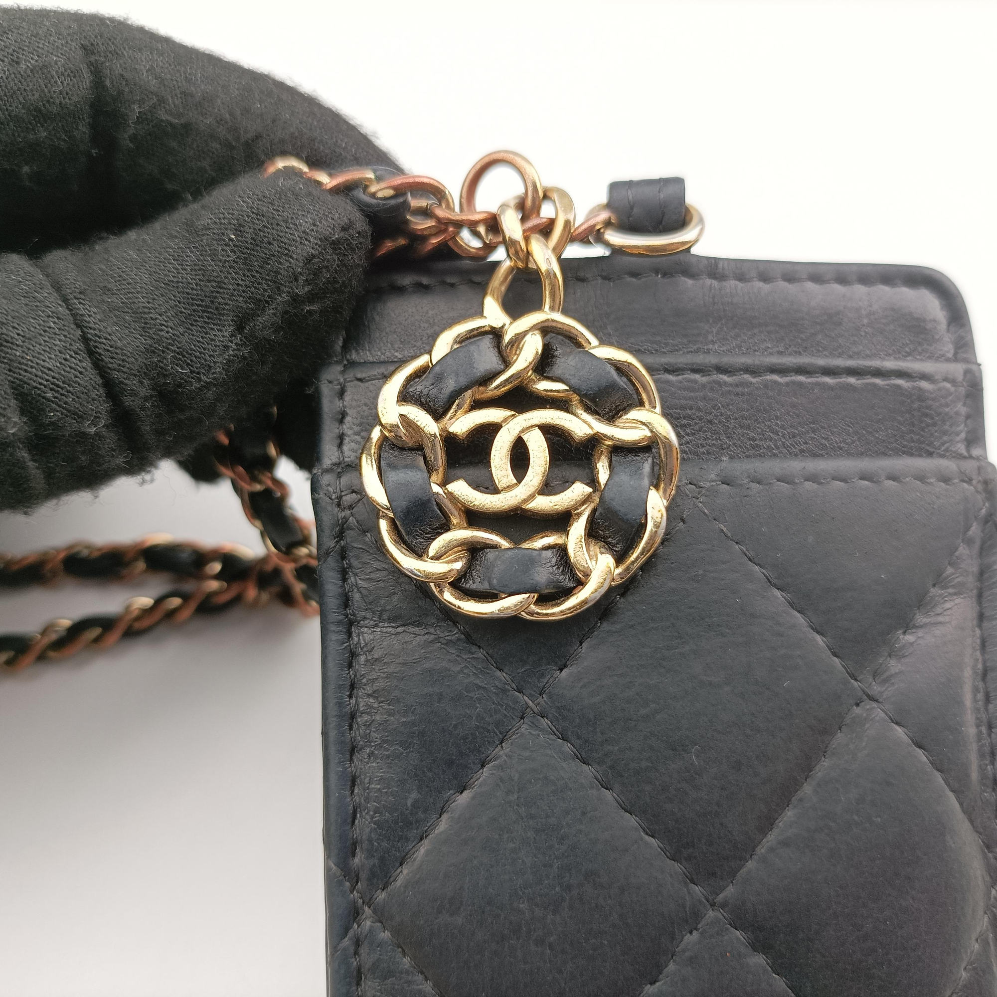 Pre-owned Chanel CC Logo Matelasse Card Case Black lambskin AP0711 shoulderbag | stylenewstar