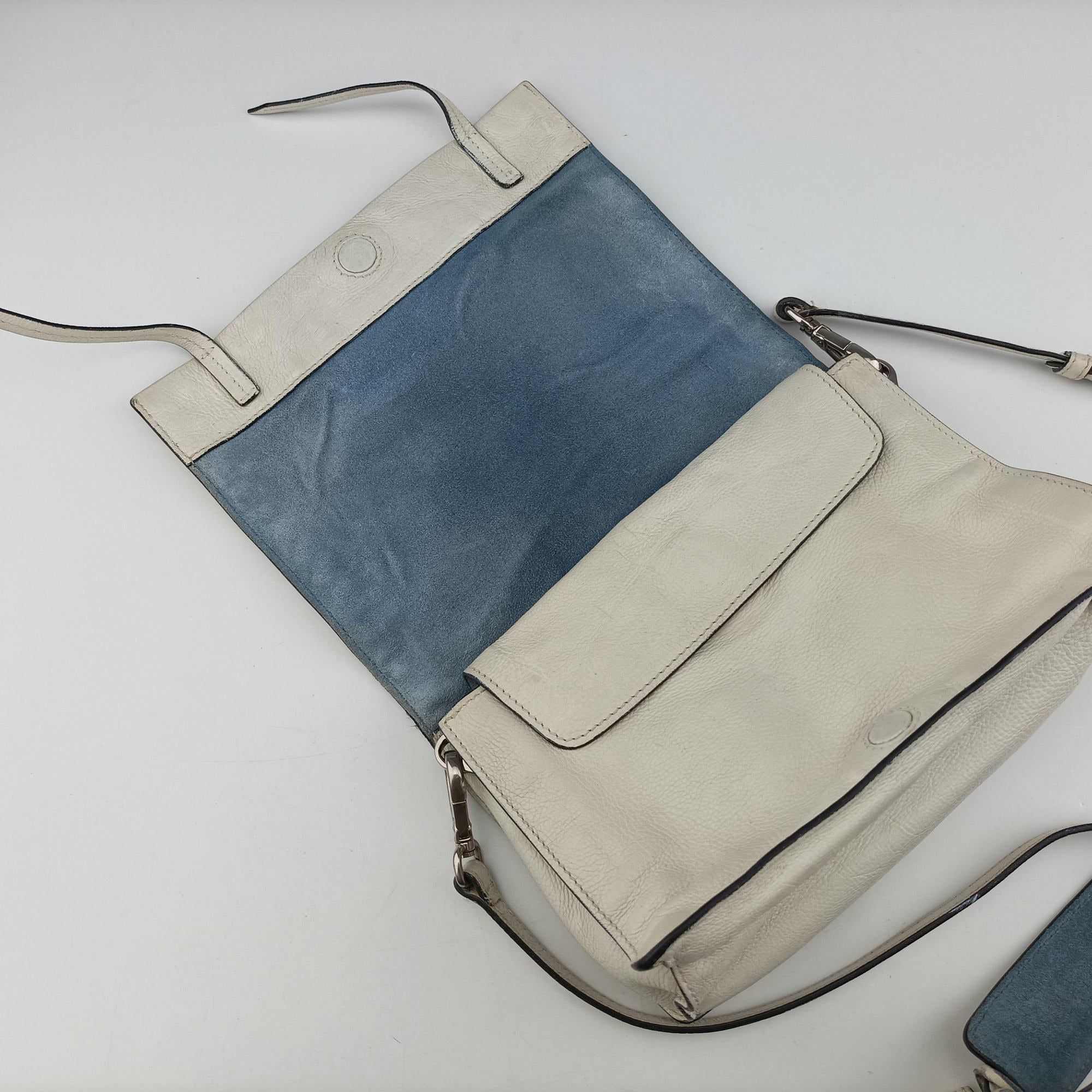 Vintage Prada Etiquette White Leather 1BD082 shoulderbag | stylenewstar
